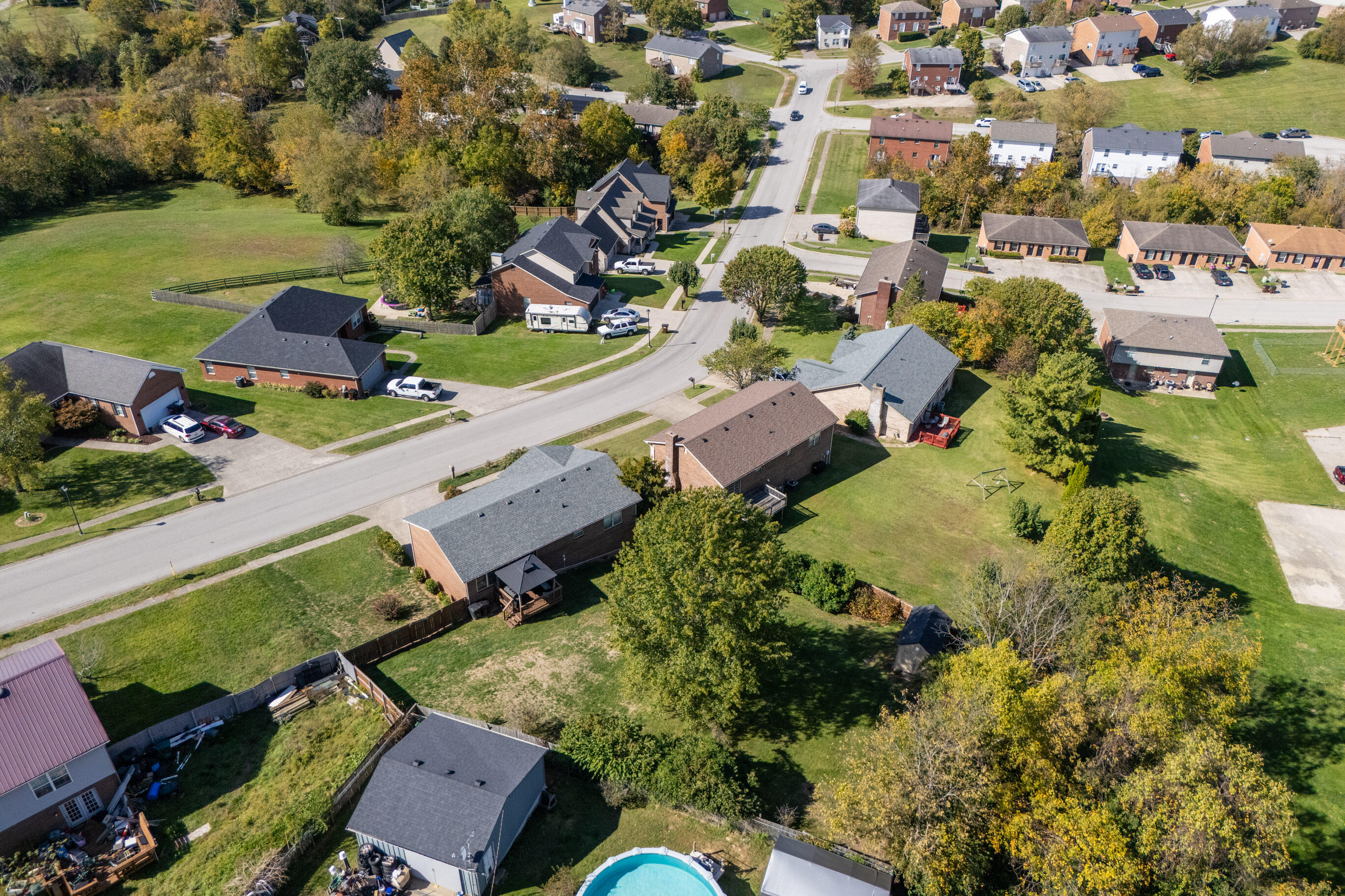 Richmond, Kentucky 40475, United States, 4 Bedrooms Bedrooms, ,2 BathroomsBathrooms,Residential,Active,231905