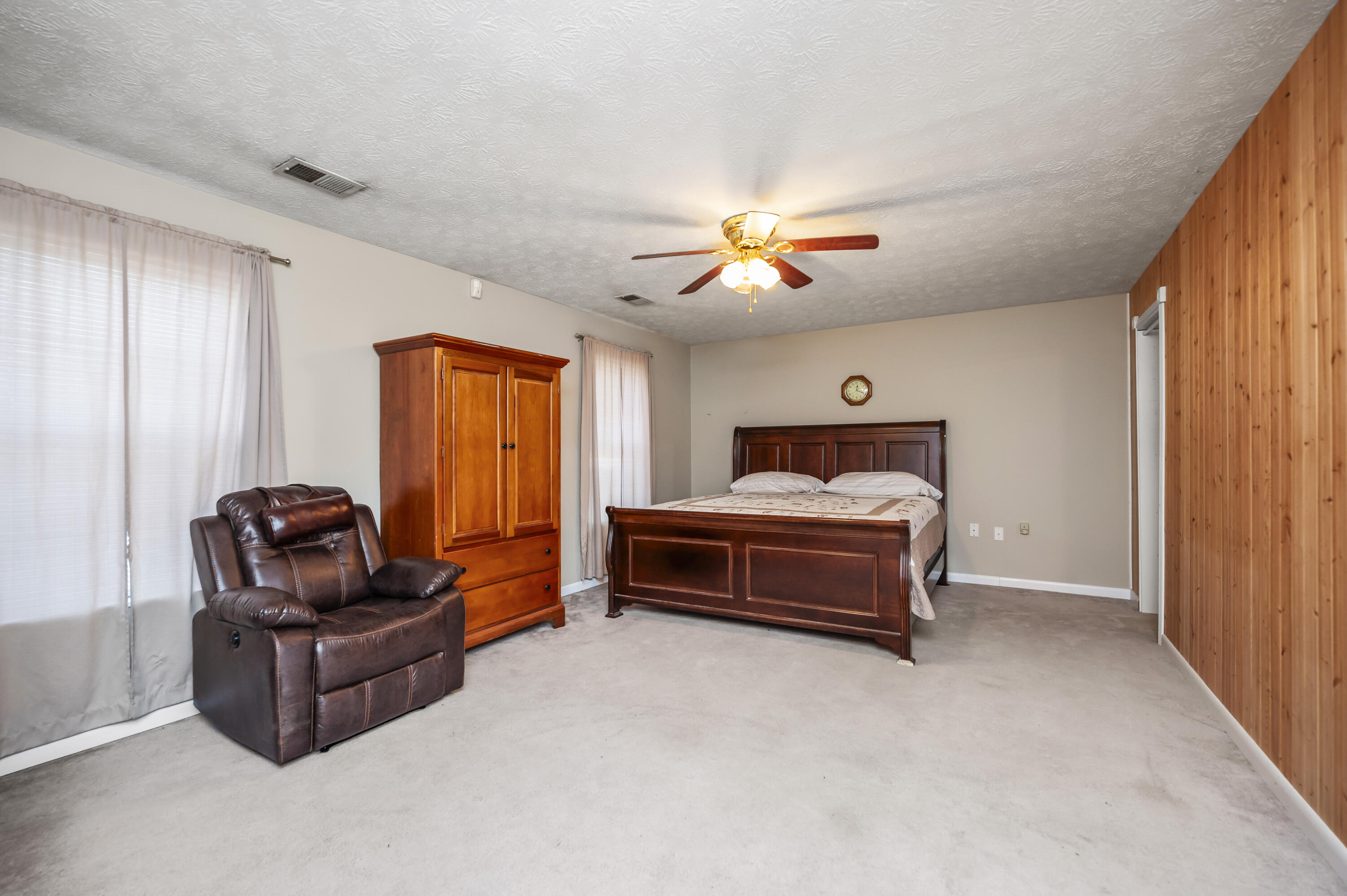 Richmond, Kentucky 40475, United States, 4 Bedrooms Bedrooms, ,2 BathroomsBathrooms,Residential,Active,231905