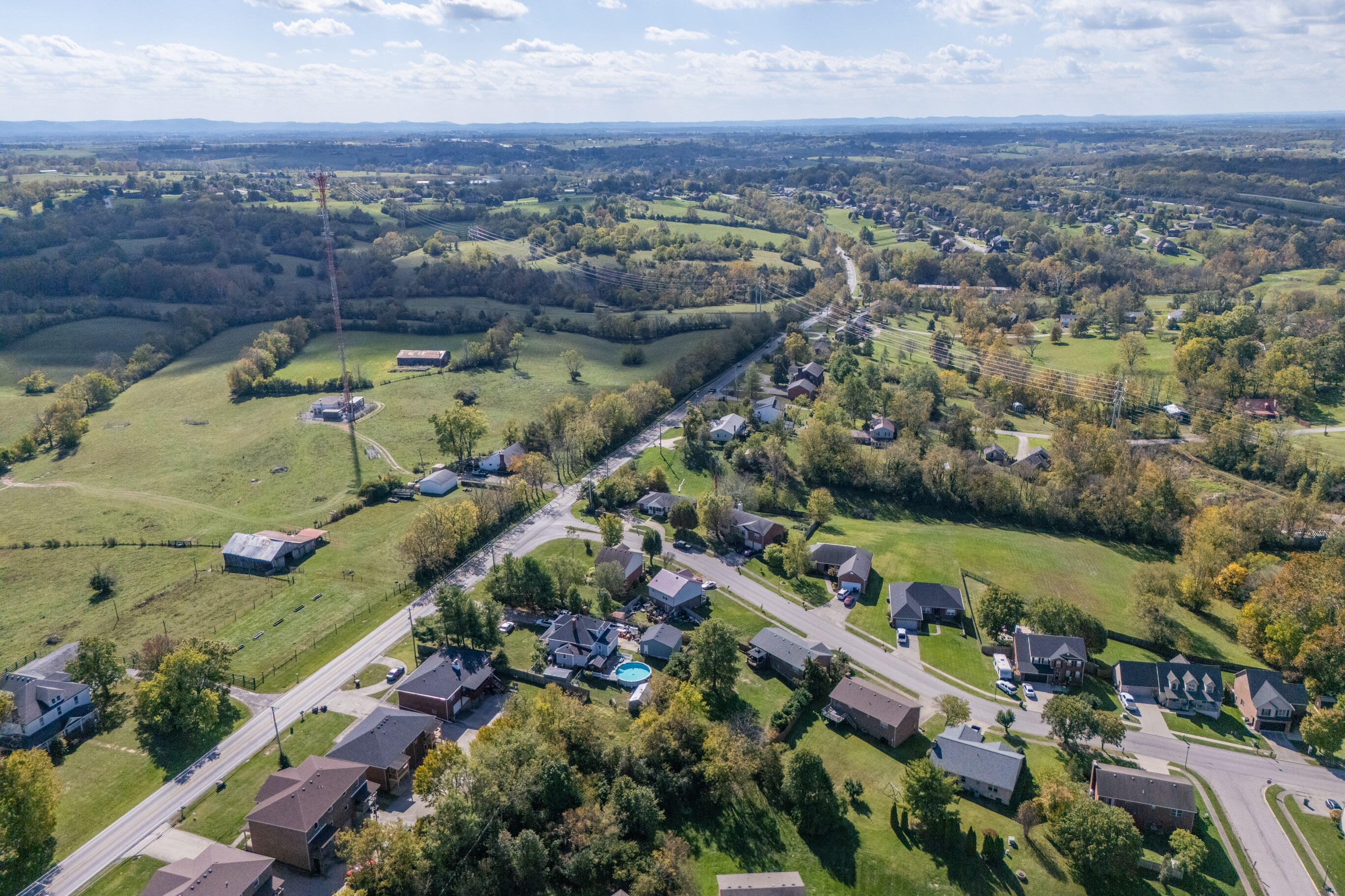 Richmond, Kentucky 40475, United States, 4 Bedrooms Bedrooms, ,2 BathroomsBathrooms,Residential,Active,231905