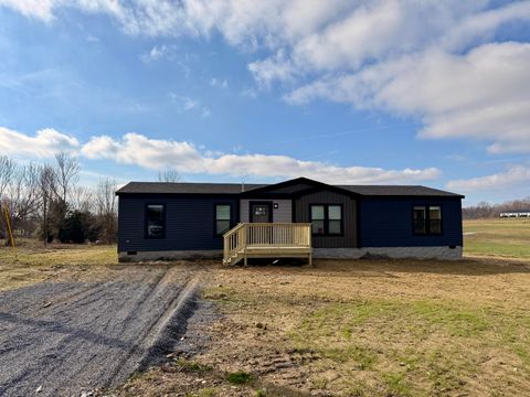 Photo of 3684 Finley Ridge Road, Campbellsville, KY 42718 (MLS # 25507074)