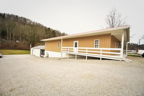 Photo of 447 Main Street N, McKee, KY 40447 (MLS # 25507911)