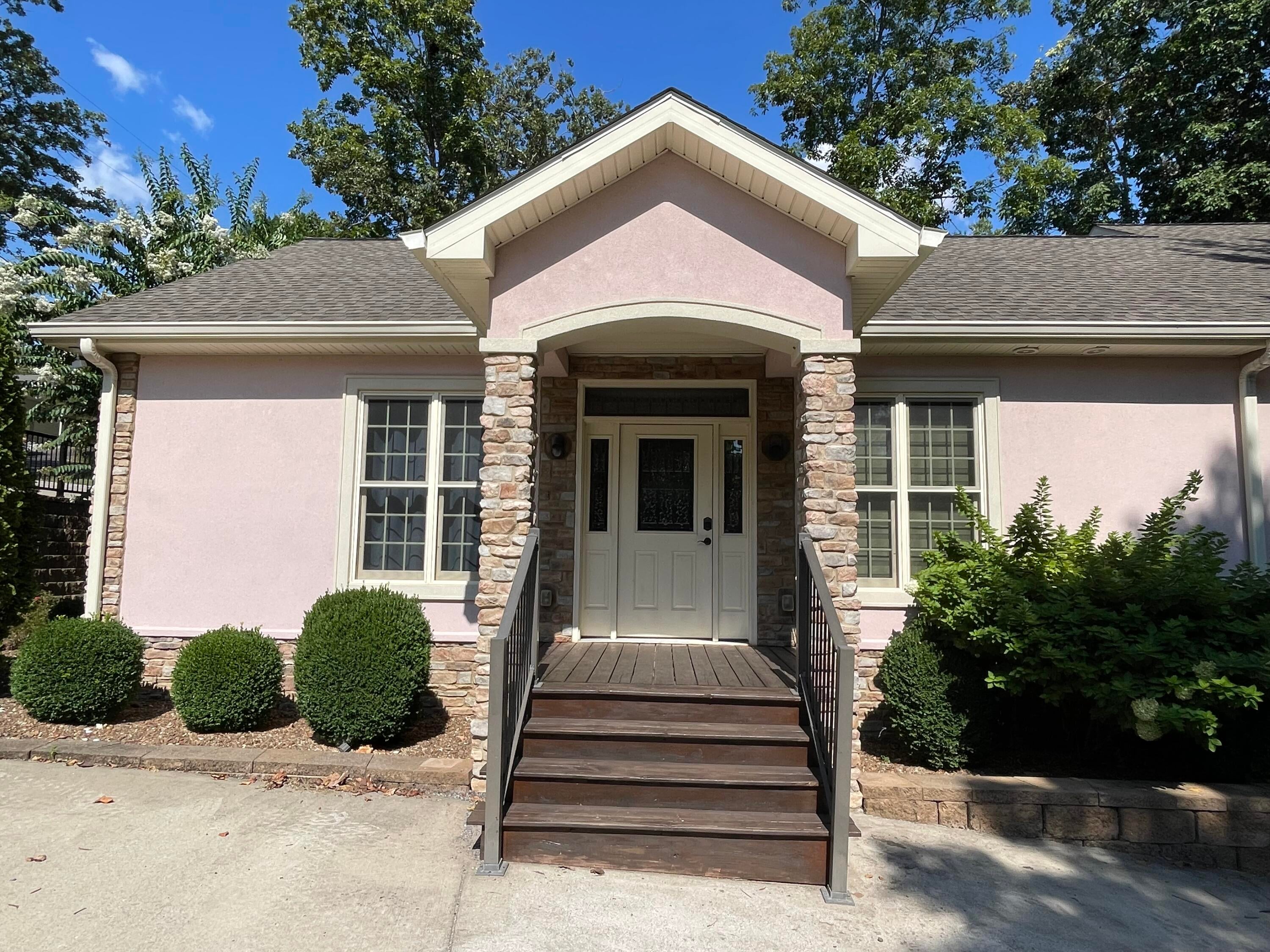 64 Cochise Trail