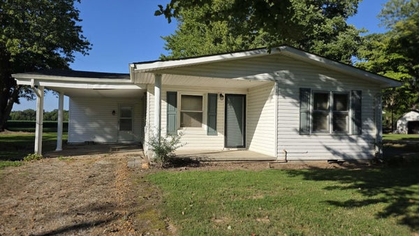 8615 SHAWNEE LN, WEST PADUCAH, KY 42086 - Image bb441dffd46a4adfd9c8a418c5a560b6/3203856226