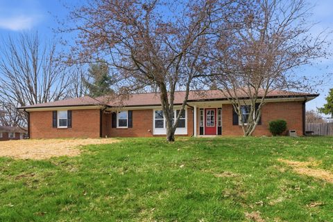 Property photo of 102 Bayberry Road, Versailles, KY 40383