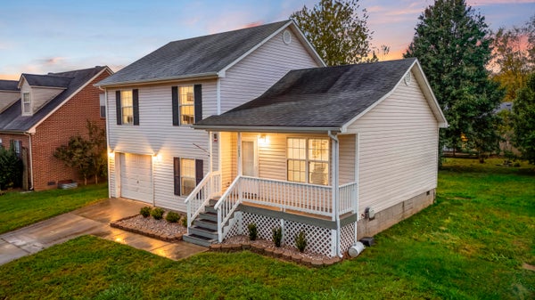 207 DALE HOLLOW DR, GEORGETOWN, KY 40324 - Image bc0d1fd8aed7bf11be2b358e04ae29e5/3278977441