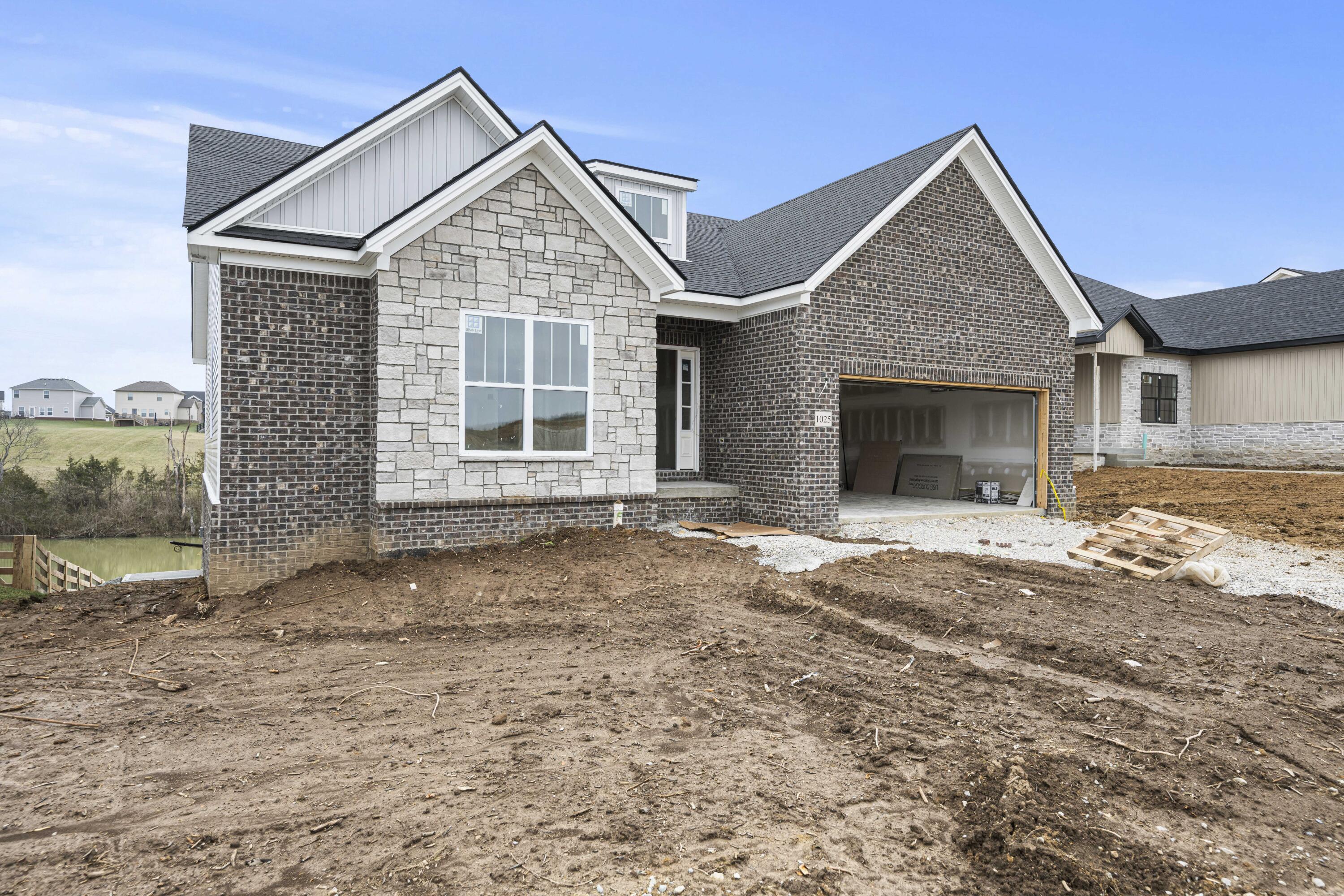 Richmond, Kentucky 40475, United States, 4 Bedrooms Bedrooms, ,3 BathroomsBathrooms,Residential,Active,26873