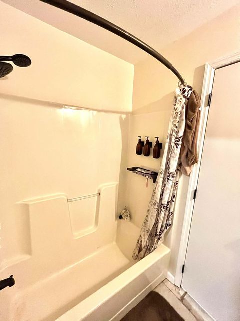 Photo of 36 Shelby Lane, Pineville, KY 40977 (MLS # 25507955)