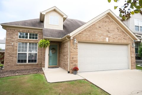 Photo of 3013 Shady Knoll Rest, Lexington, KY 40511 (MLS # 25503351)