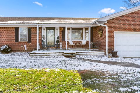 Photo of 455 Davis Lane, Winchester, KY 40391 (MLS # 25507944)