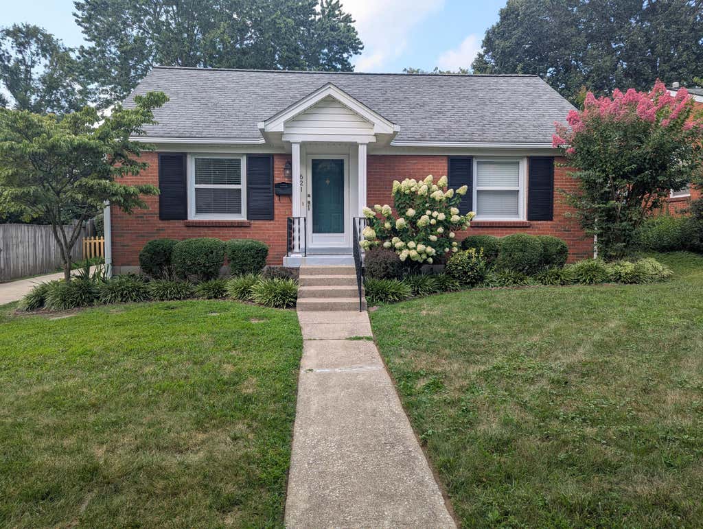 Photo of 621 Cardinal Lane, Lexington, KY 40503 (MLS # 26020197)