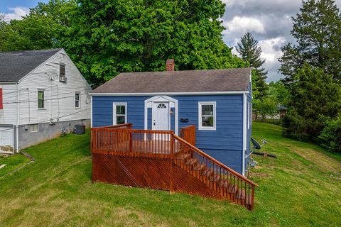 Property photo of 135 Lyons Drive, Frankfort, KY 40601