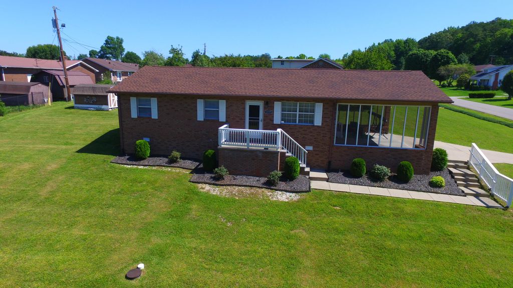 Photo of 1039 Cardinal Drive, Corbin, KY 40701 (MLS # 26012665)
