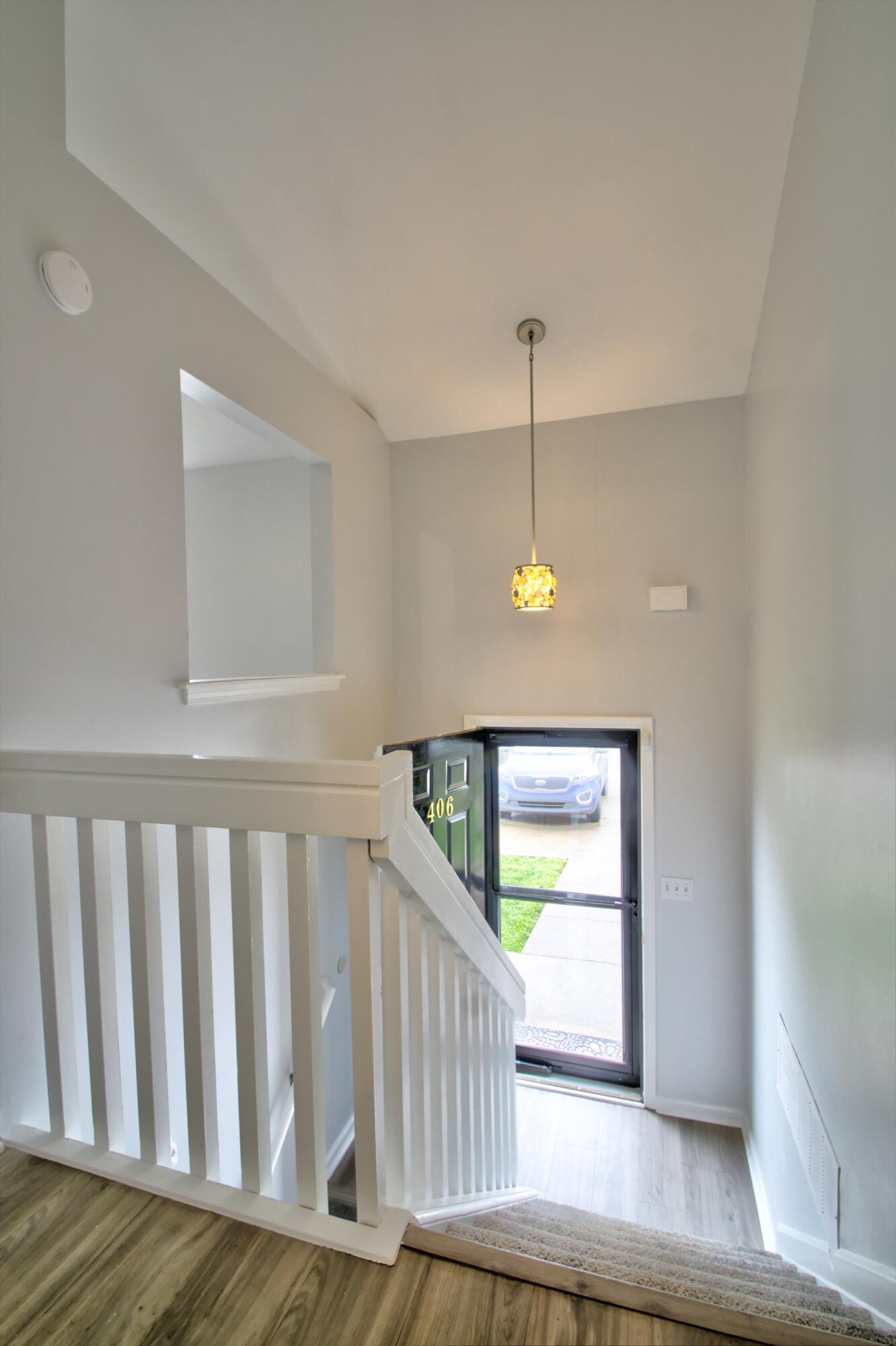 Nicholasville, Kentucky 40356, United States, 2 Bedrooms Bedrooms, ,2 BathroomsBathrooms,Residential,Contingent,128809