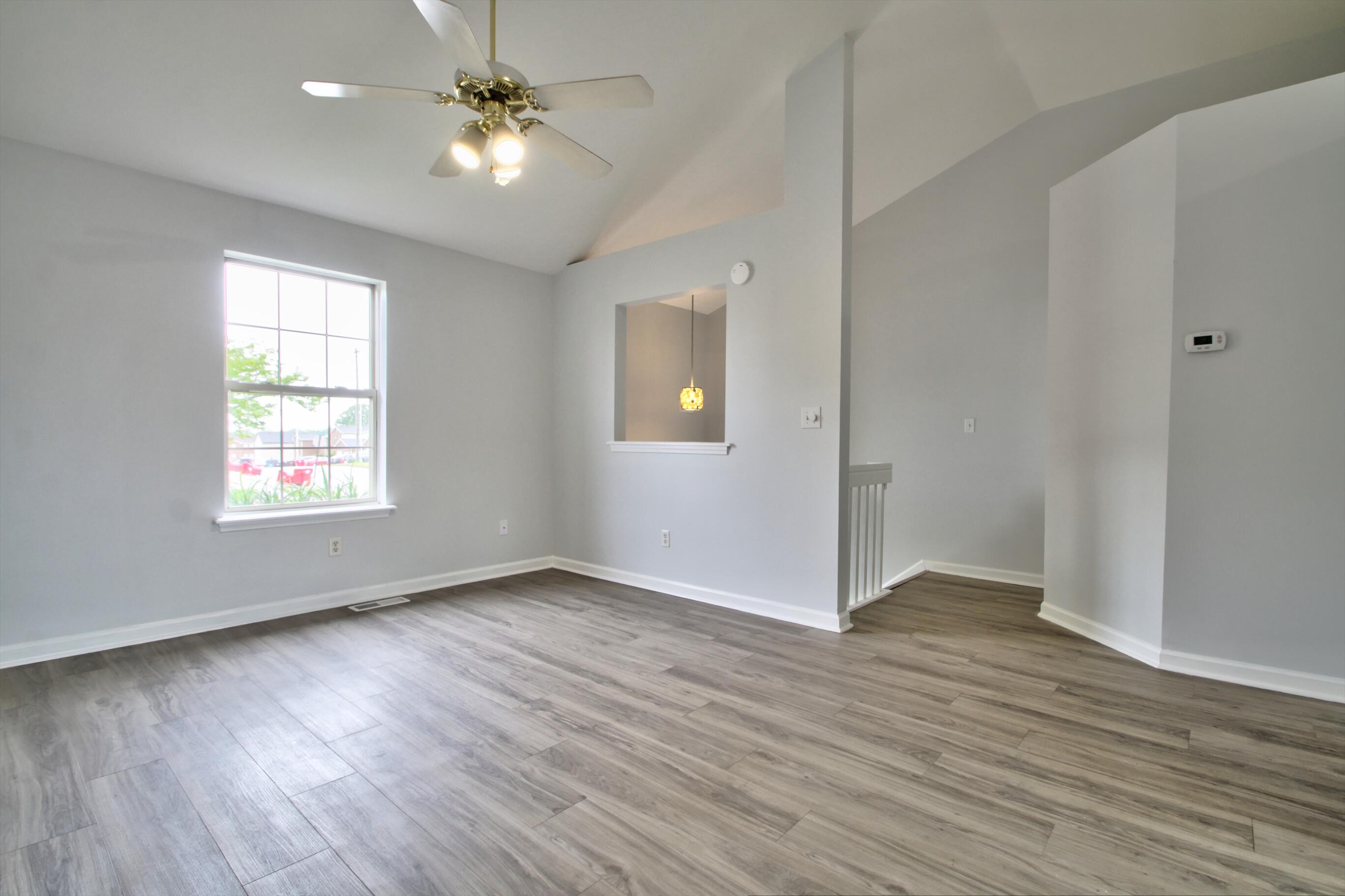 Nicholasville, Kentucky 40356, United States, 2 Bedrooms Bedrooms, ,2 BathroomsBathrooms,Residential,Contingent,128809