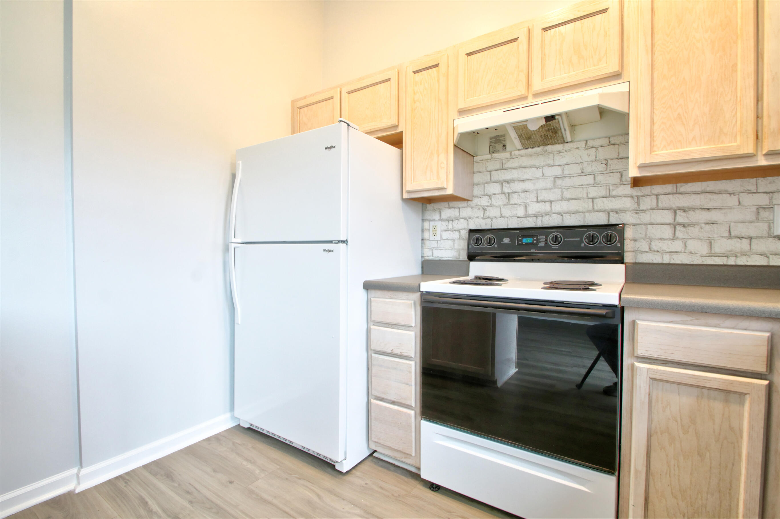 Nicholasville, Kentucky 40356, United States, 2 Bedrooms Bedrooms, ,2 BathroomsBathrooms,Residential,Contingent,128809