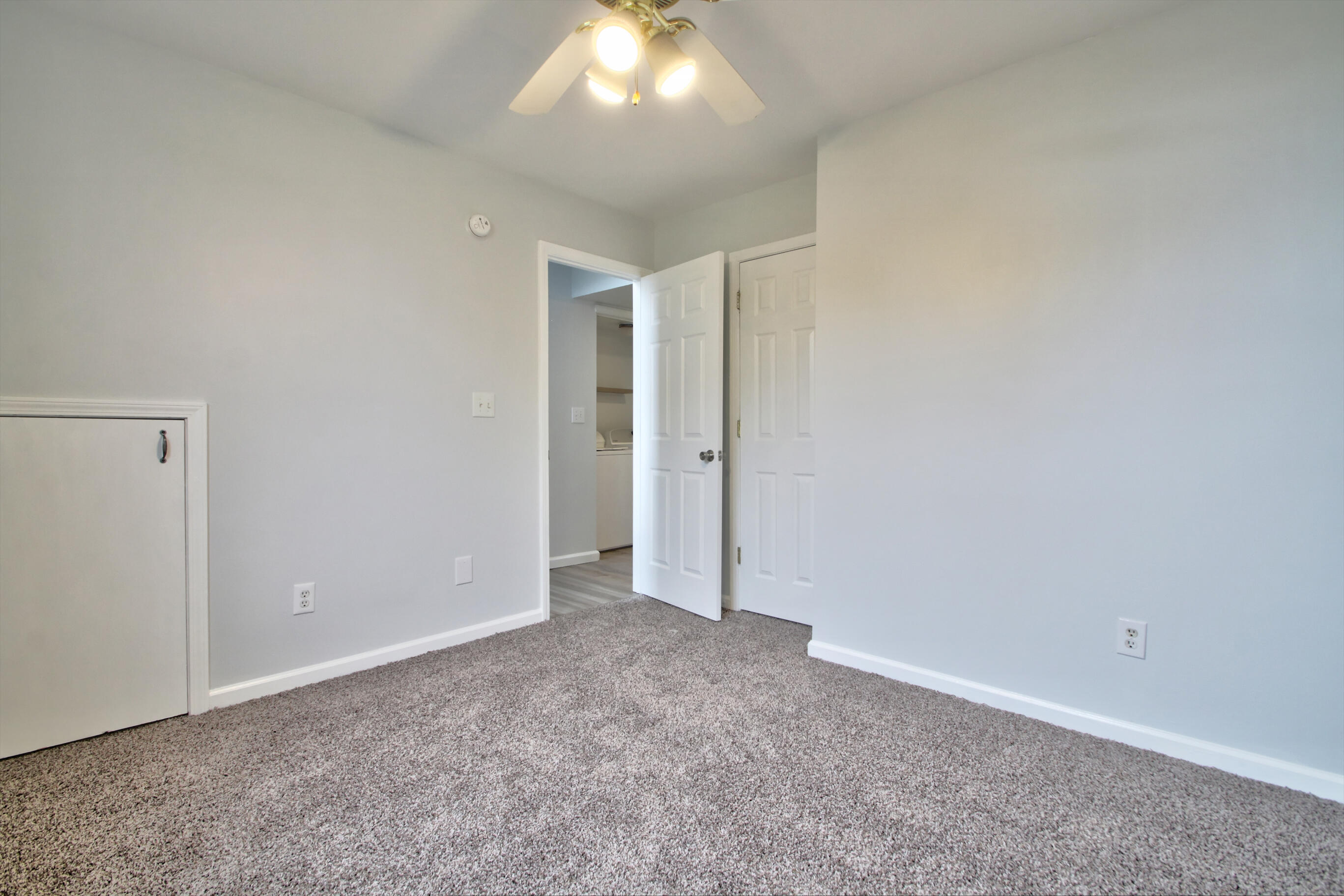 Nicholasville, Kentucky 40356, United States, 2 Bedrooms Bedrooms, ,2 BathroomsBathrooms,Residential,Contingent,128809