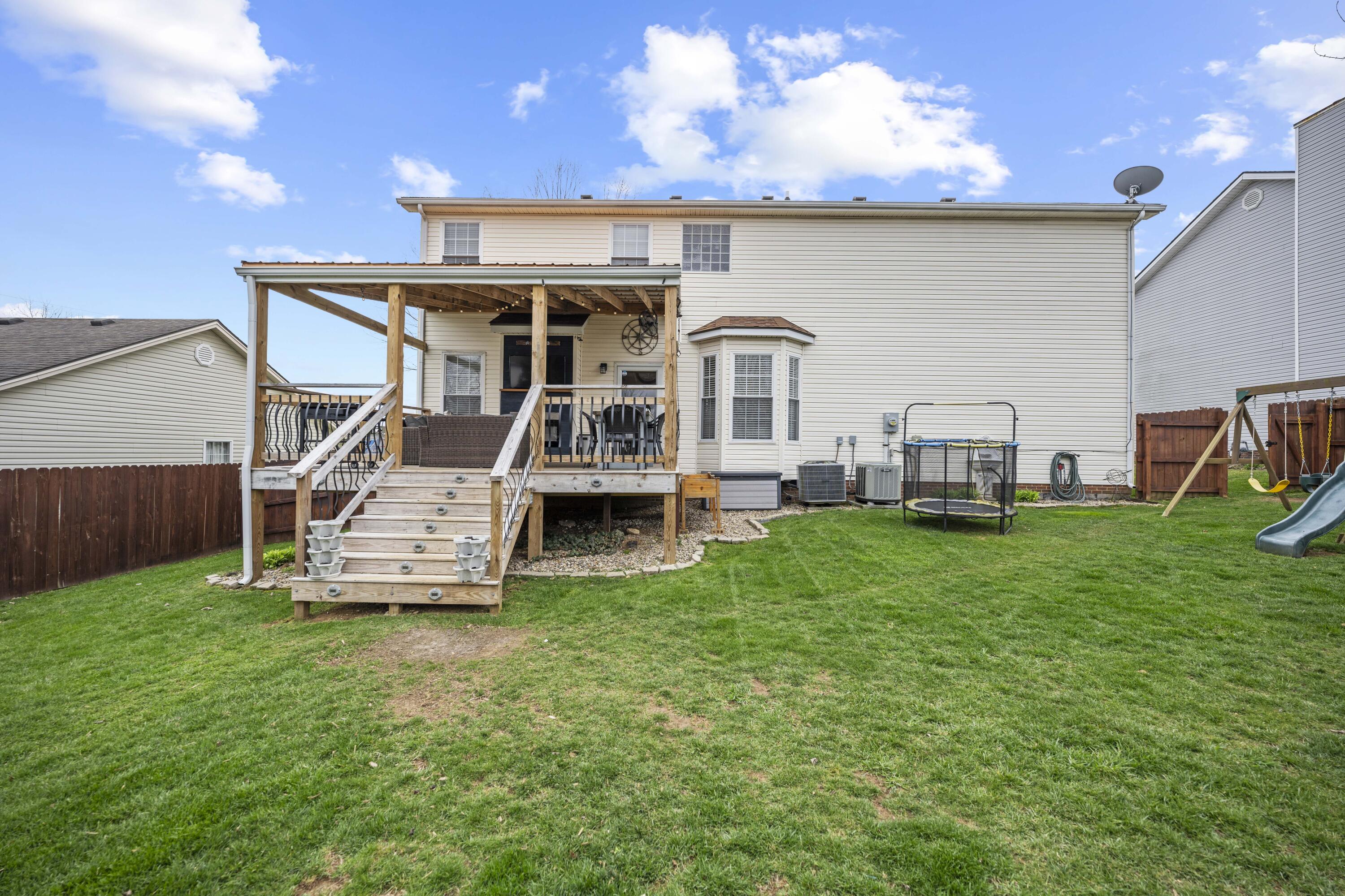 Winchester, Kentucky 40391, United States, 5 Bedrooms Bedrooms, ,3 BathroomsBathrooms,Residential,Active,95748