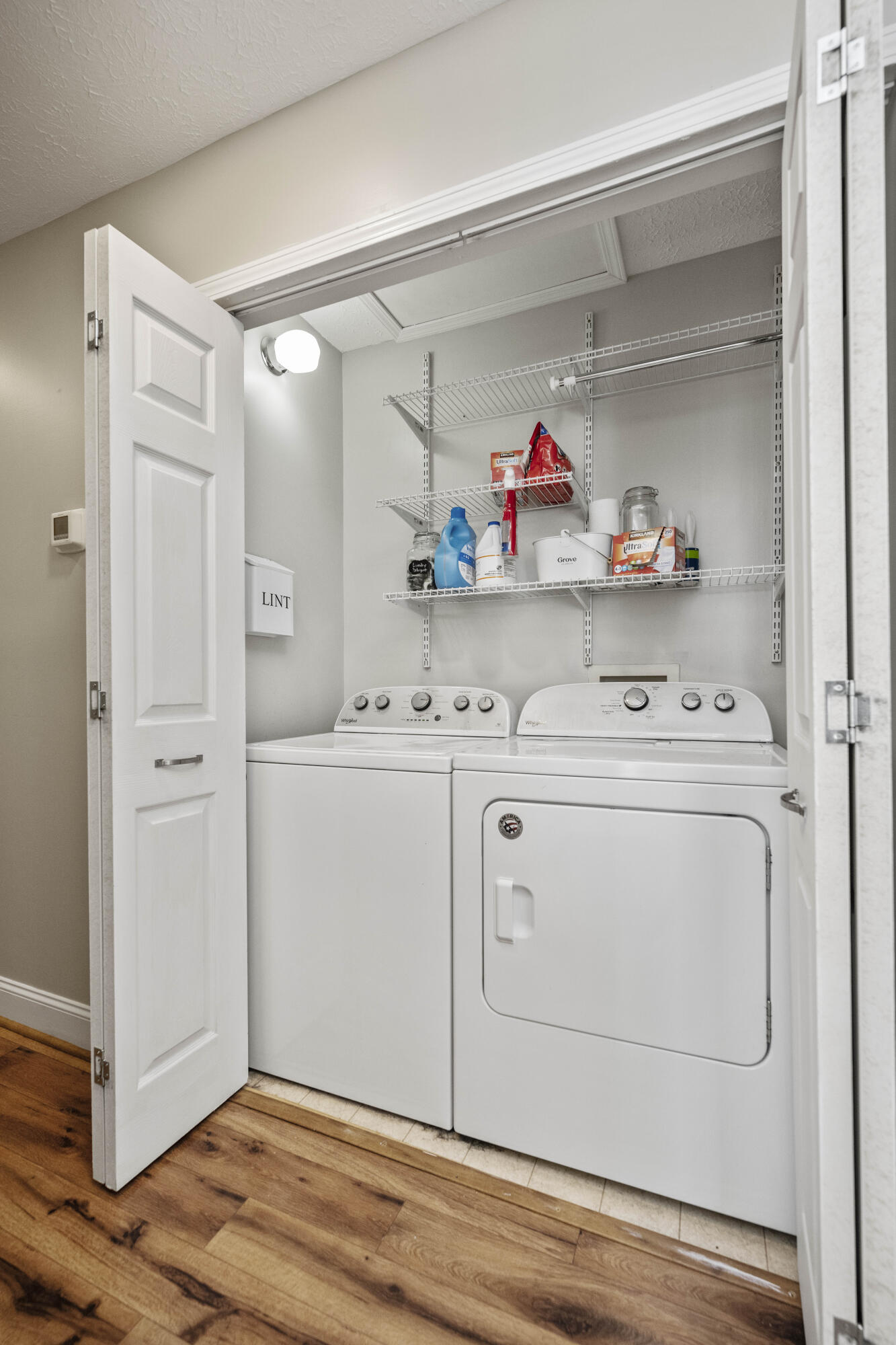 Winchester, Kentucky 40391, United States, 5 Bedrooms Bedrooms, ,3 BathroomsBathrooms,Residential,Active,95748