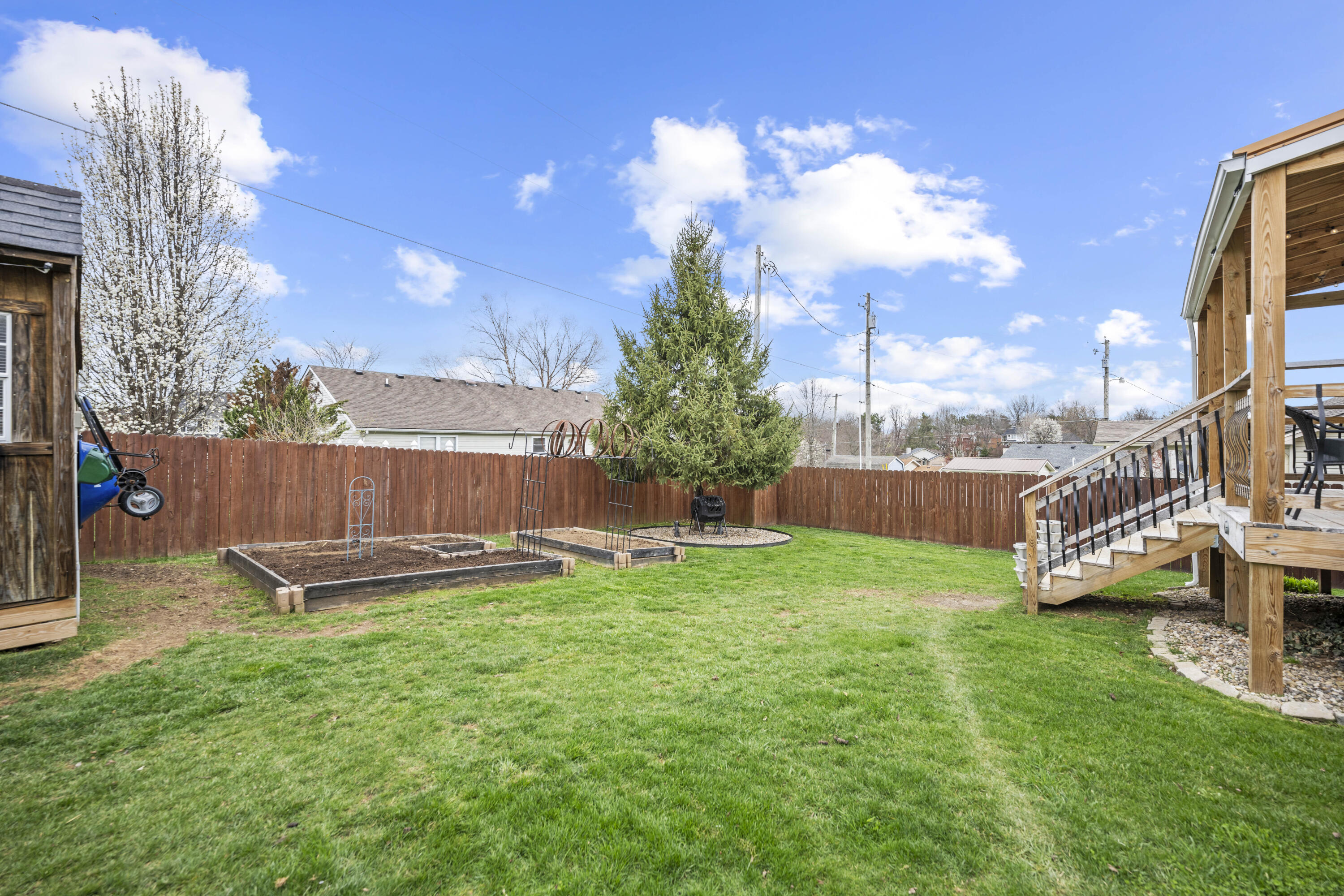 Winchester, Kentucky 40391, United States, 5 Bedrooms Bedrooms, ,3 BathroomsBathrooms,Residential,Active,95748