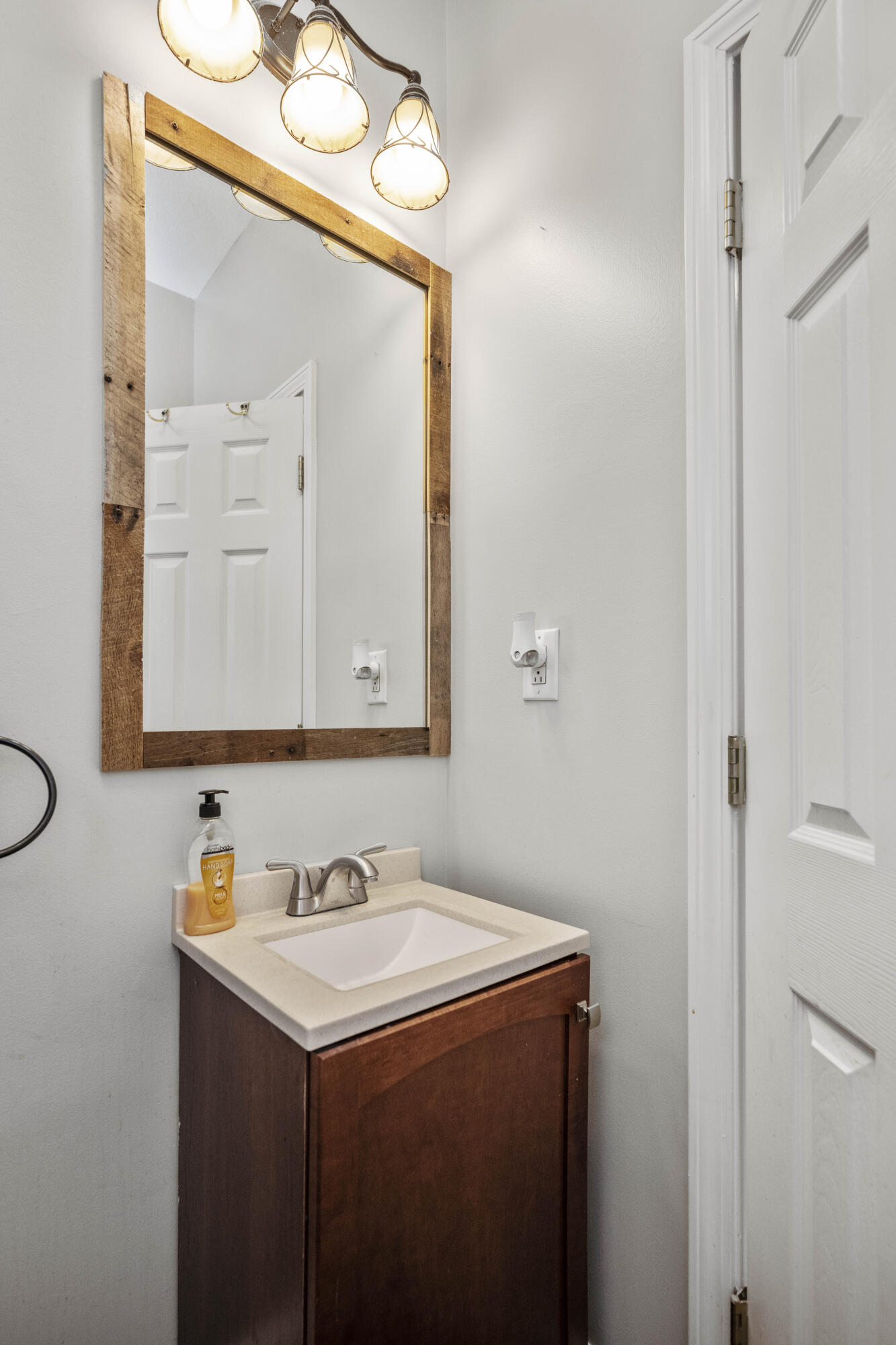 Winchester, Kentucky 40391, United States, 5 Bedrooms Bedrooms, ,3 BathroomsBathrooms,Residential,Active,95748