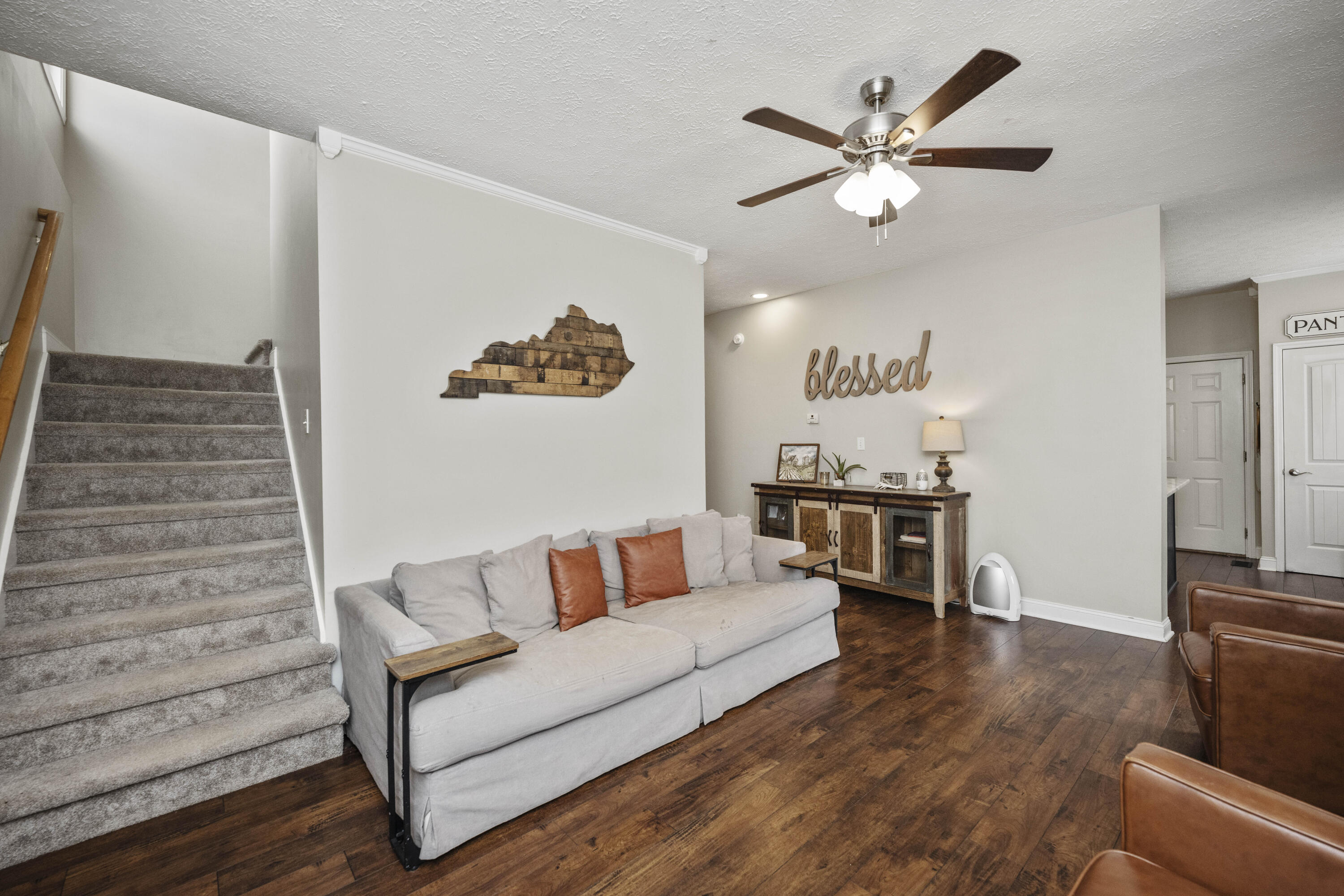 Winchester, Kentucky 40391, United States, 5 Bedrooms Bedrooms, ,3 BathroomsBathrooms,Residential,Active,95748