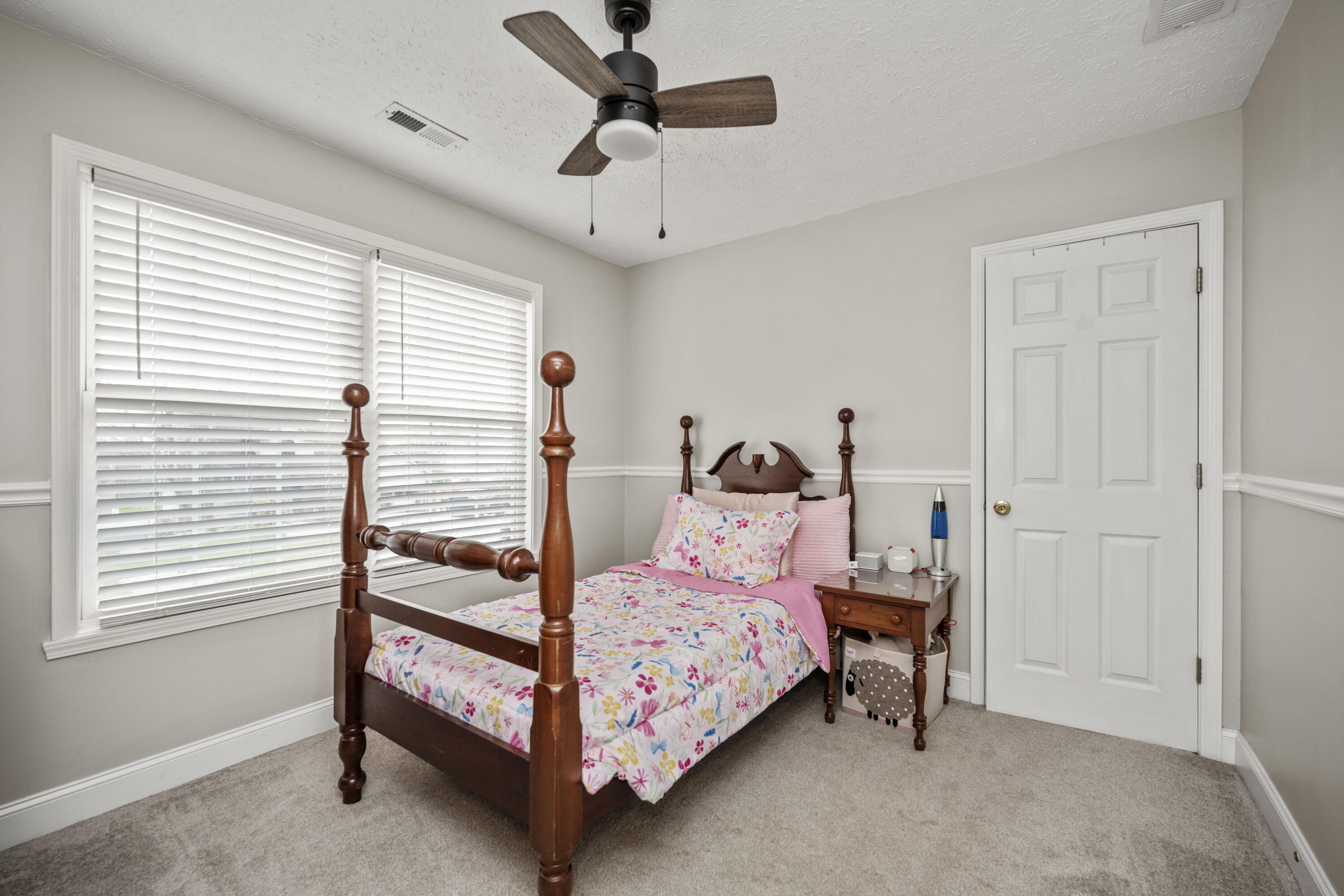 Winchester, Kentucky 40391, United States, 5 Bedrooms Bedrooms, ,3 BathroomsBathrooms,Residential,Active,95748