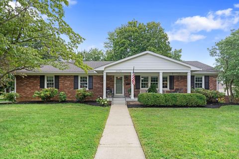 Photo of 2092 Williamsburg Road, Lexington, KY 40504 (MLS # 25018943)