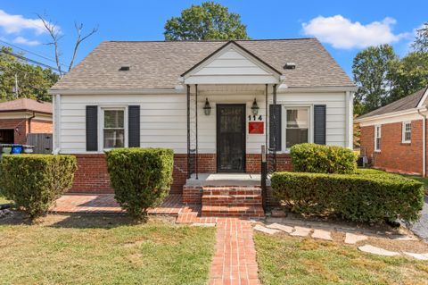 Photo of 114 Pin Oak Drive, Lexington, KY 40503 (MLS # 25502021)