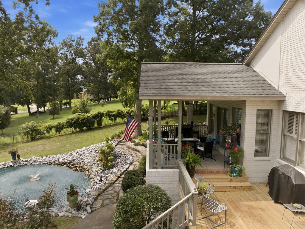 1533 Spring Creek Drive