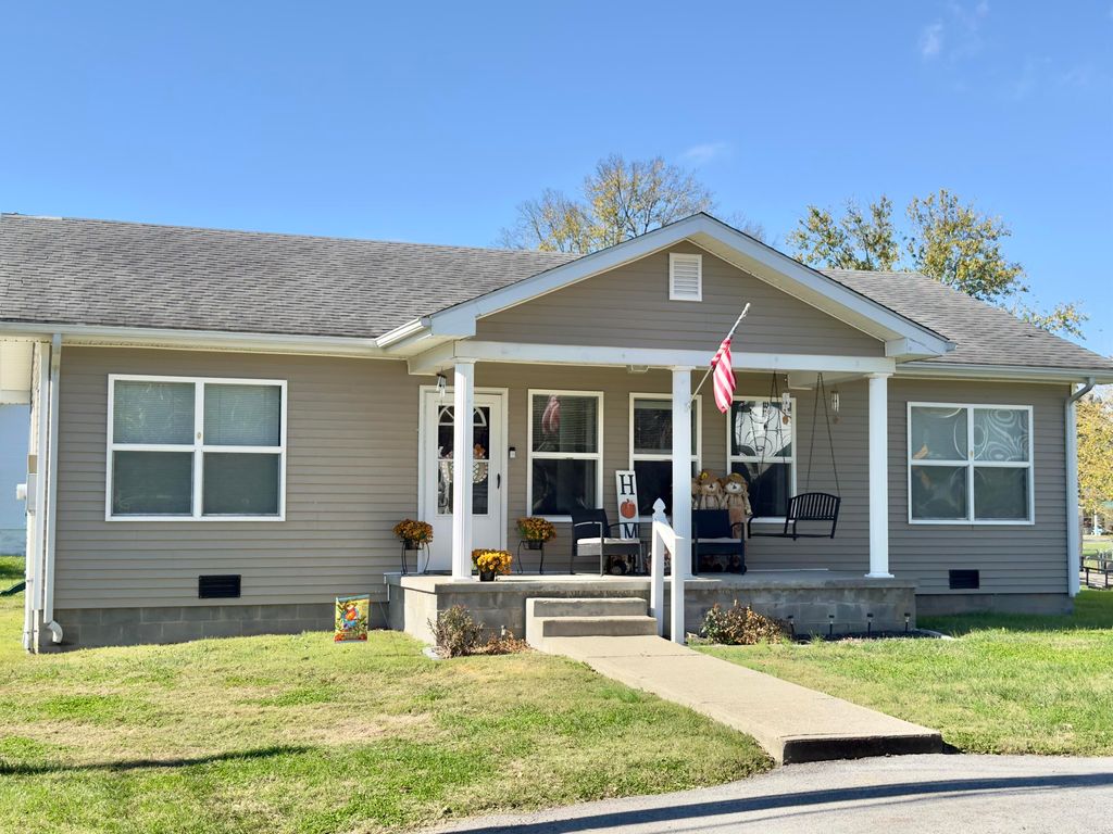 Photo of 131 Nichols Street, Danville, KY 40422 (MLS # 25505261)