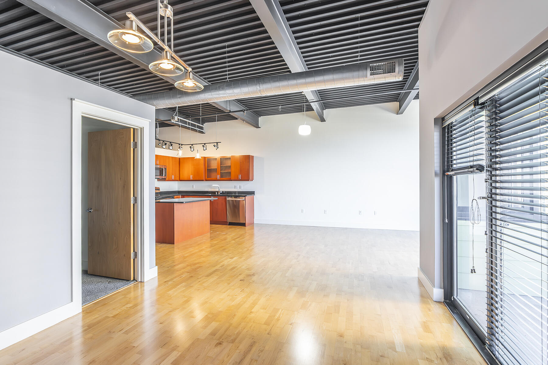 Lexington, Kentucky 40507, United States, 2 Bedrooms Bedrooms, ,2 BathroomsBathrooms,Residential,Pending,2887