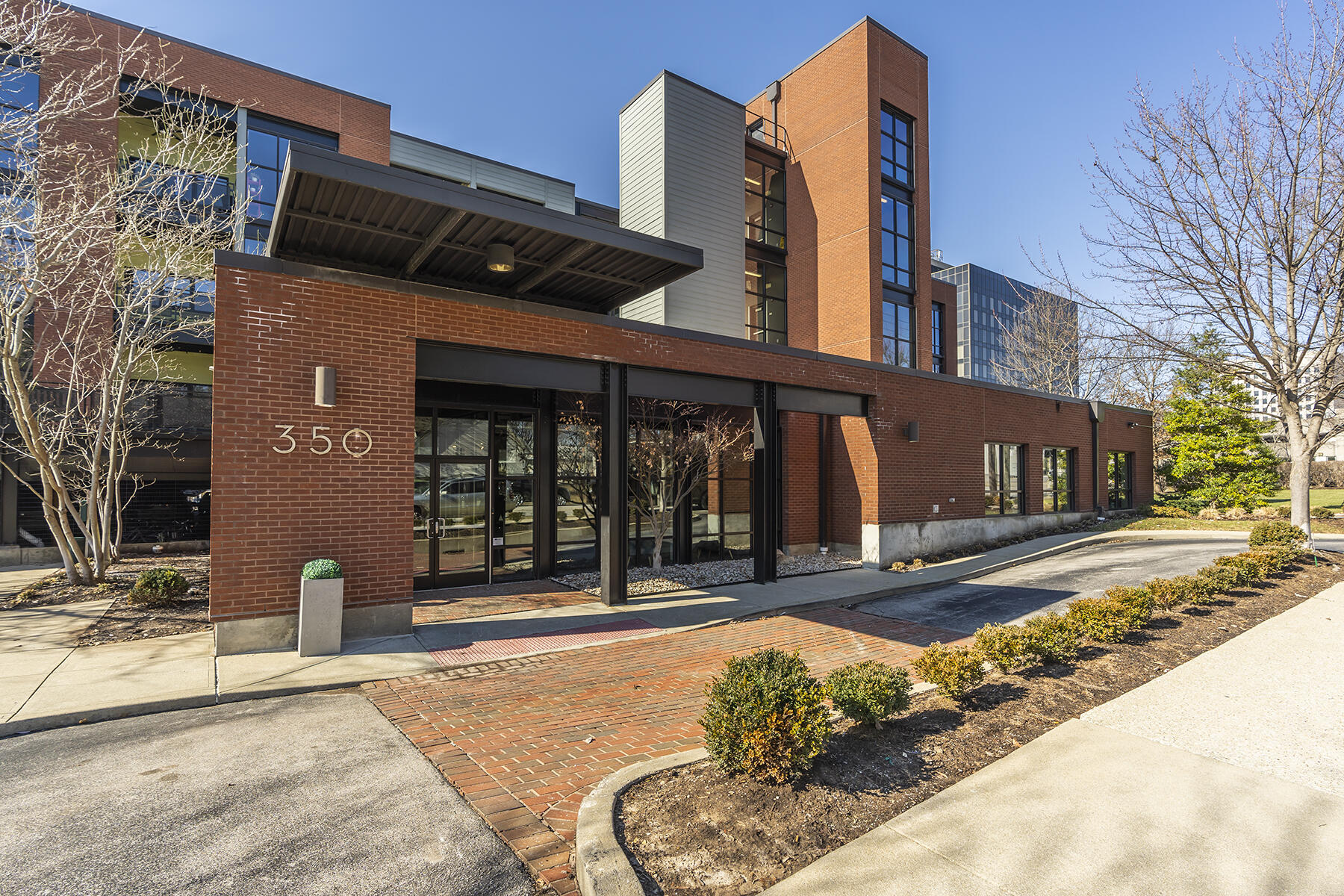 Lexington, Kentucky 40507, United States, 2 Bedrooms Bedrooms, ,2 BathroomsBathrooms,Residential,Pending,2887