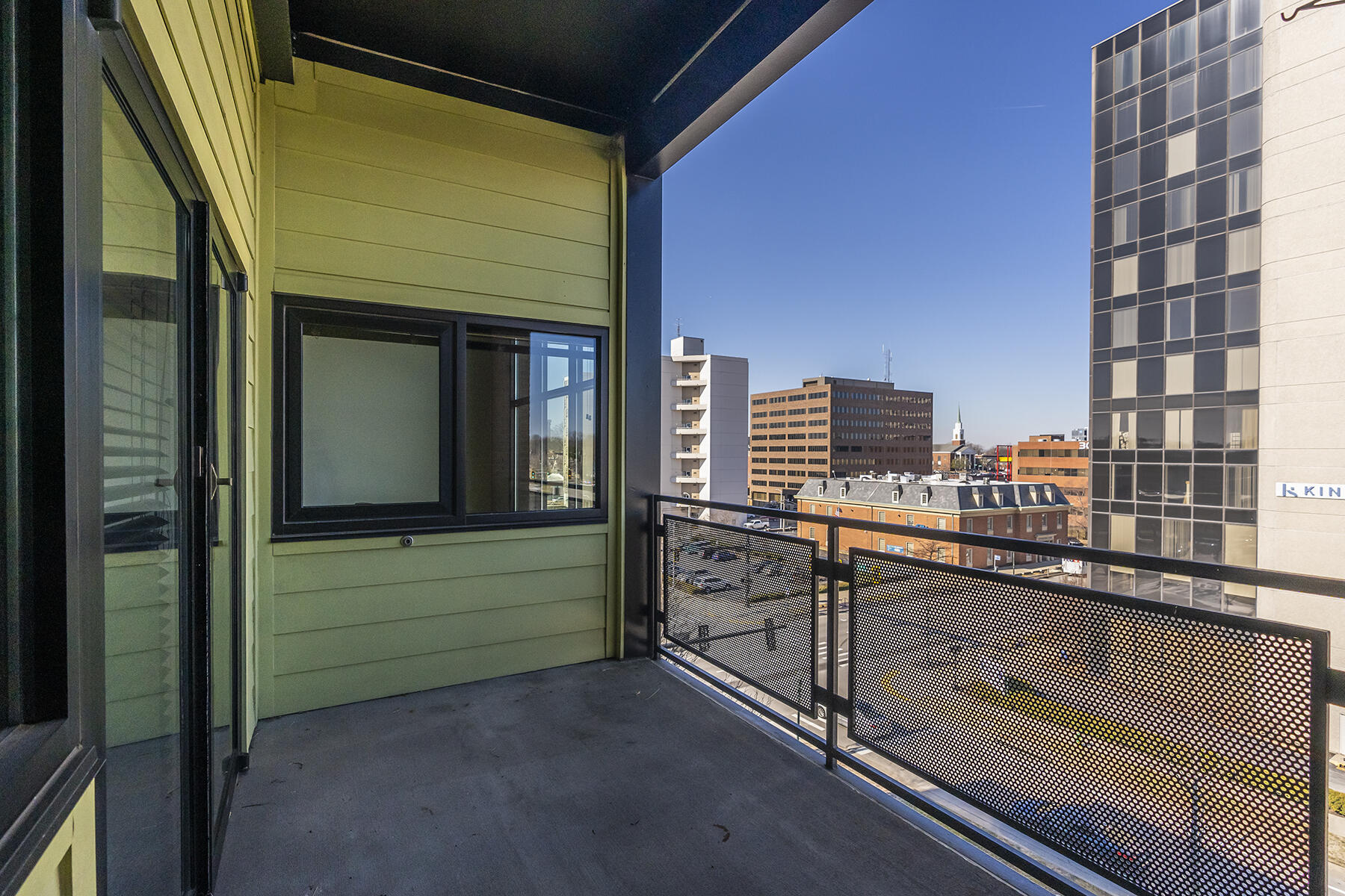 Lexington, Kentucky 40507, United States, 2 Bedrooms Bedrooms, ,2 BathroomsBathrooms,Residential,Pending,2887