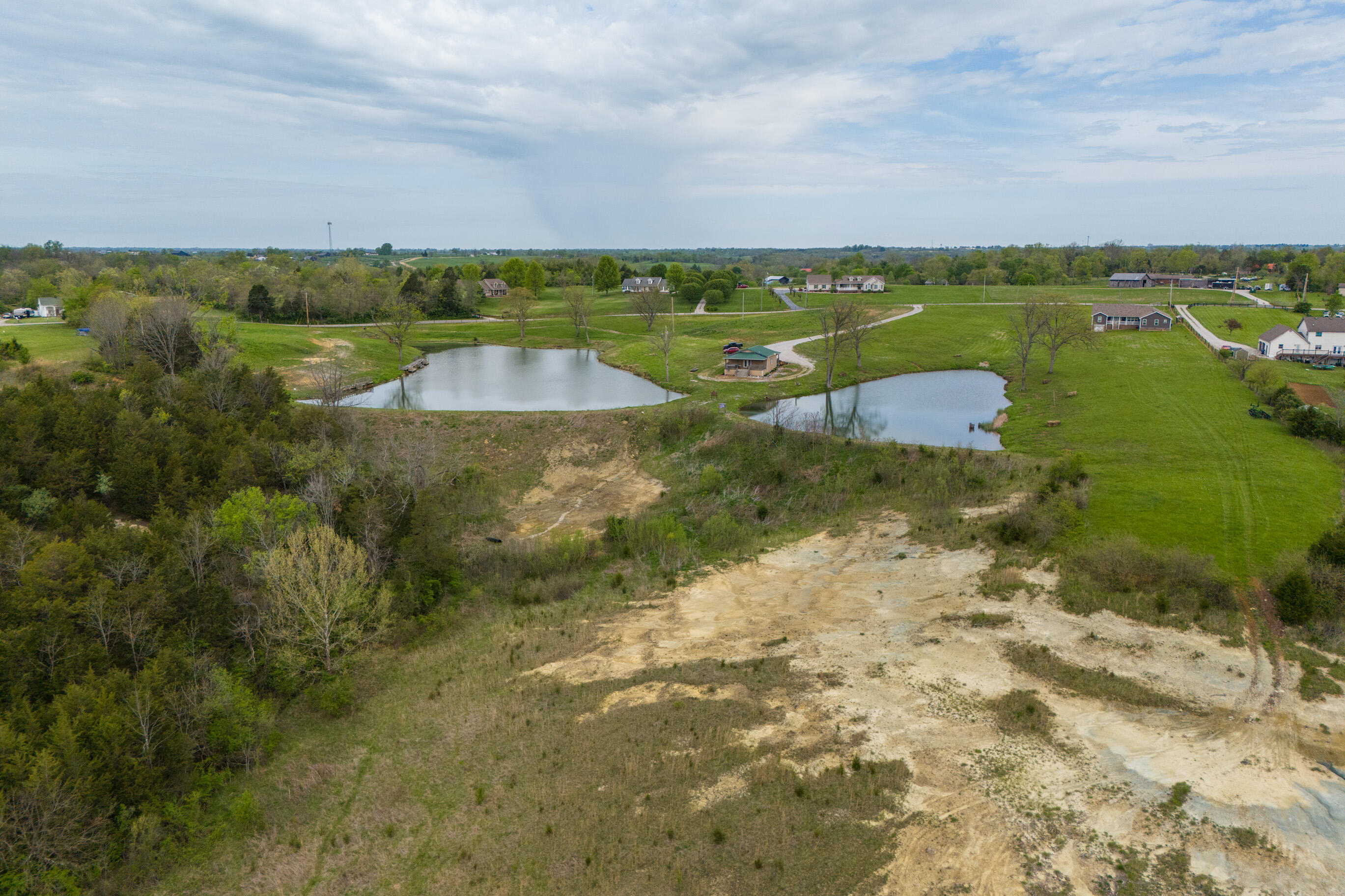 Berea, Kentucky 40403, United States, 1 Bedroom Bedrooms, ,2 BathroomsBathrooms,Residential,Active,116551