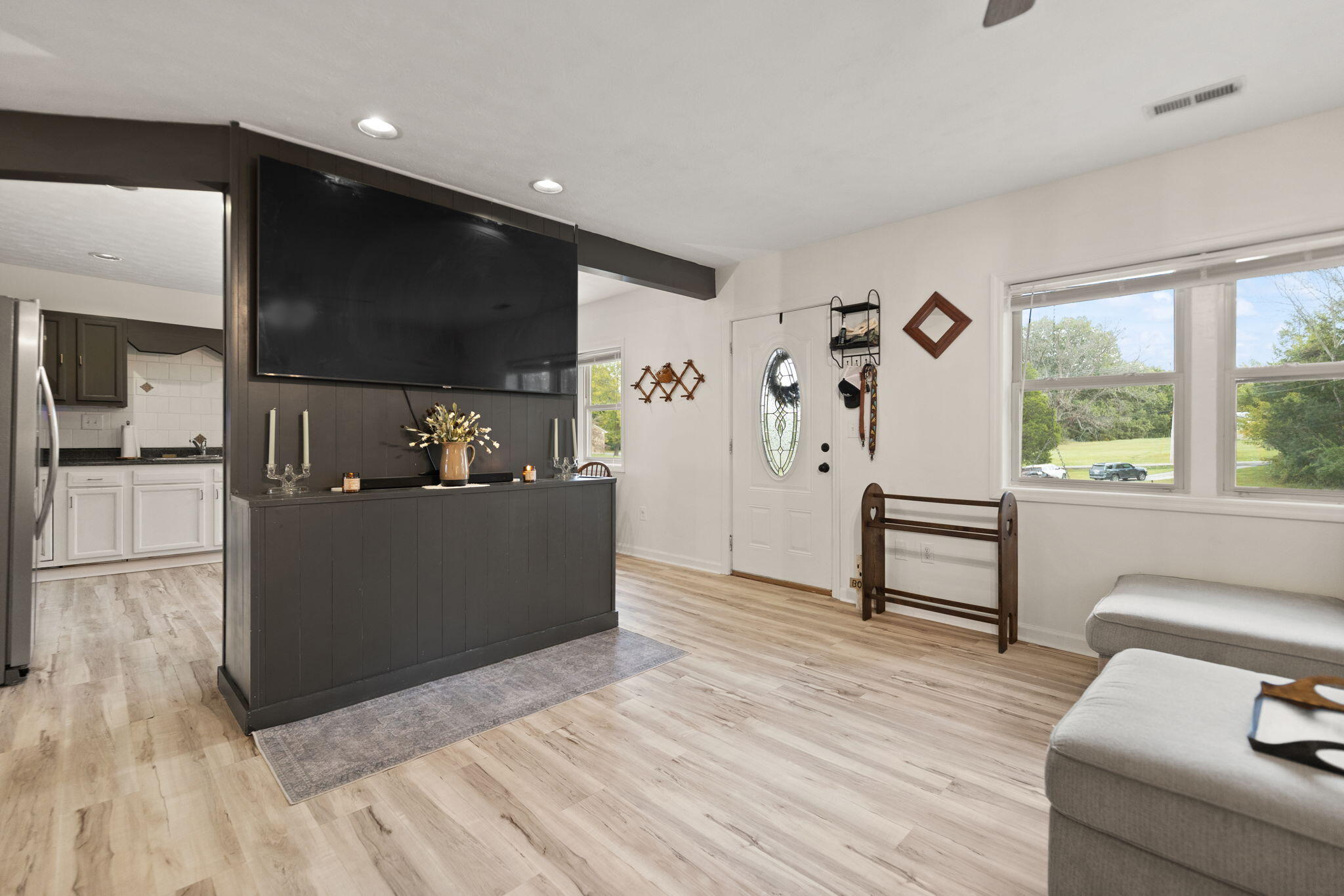 Waco, Kentucky 40385, United States, 2 Bedrooms Bedrooms, ,2 BathroomsBathrooms,Residential,Pending,216616