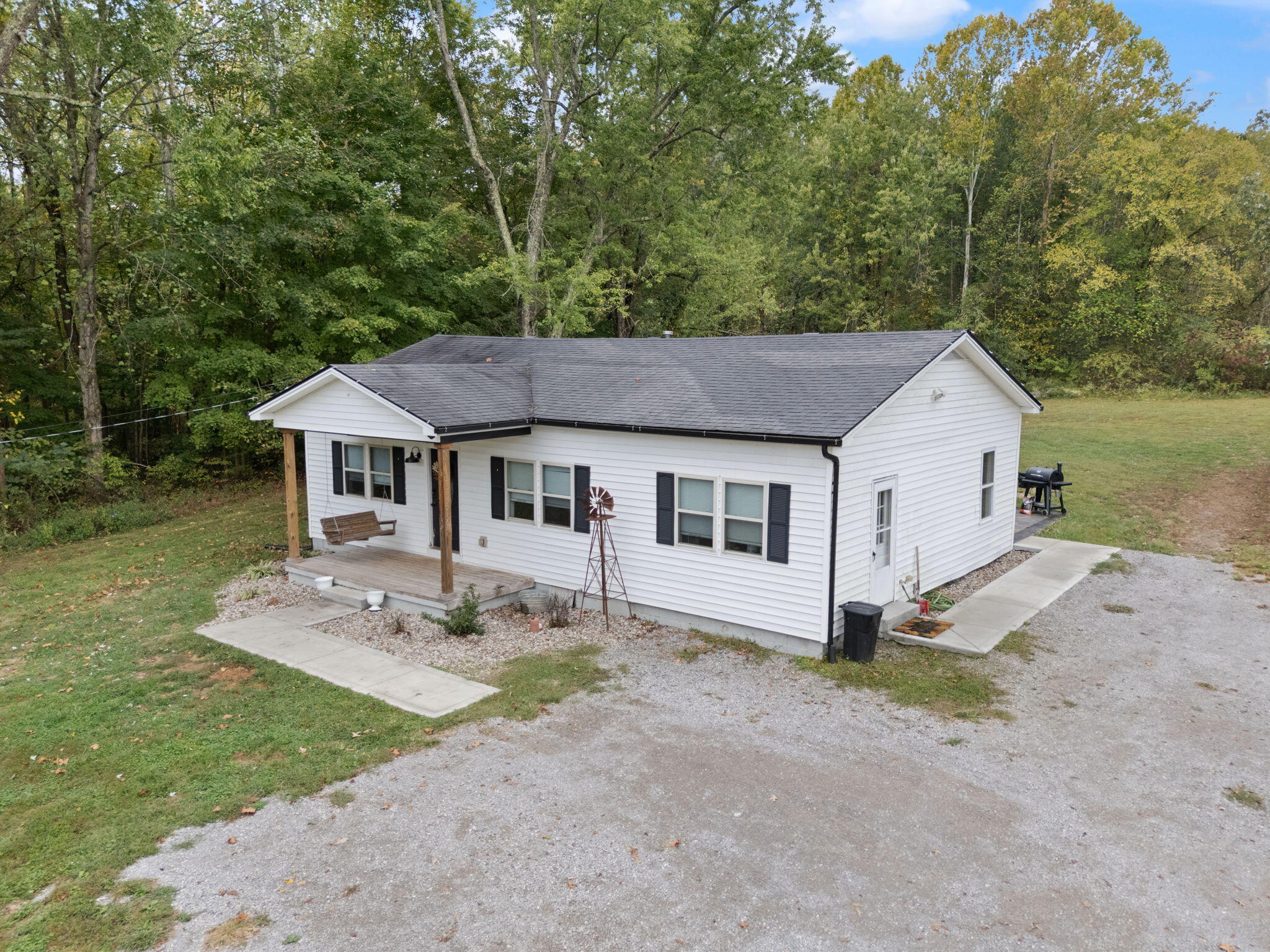 Waco, Kentucky 40385, United States, 2 Bedrooms Bedrooms, ,2 BathroomsBathrooms,Residential,Pending,216616