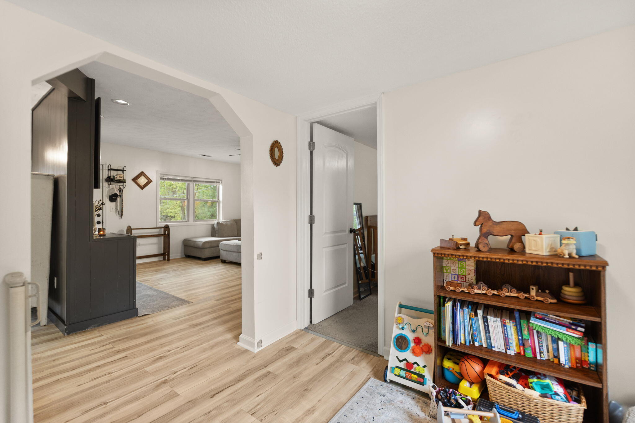 Waco, Kentucky 40385, United States, 2 Bedrooms Bedrooms, ,2 BathroomsBathrooms,Residential,Pending,216616