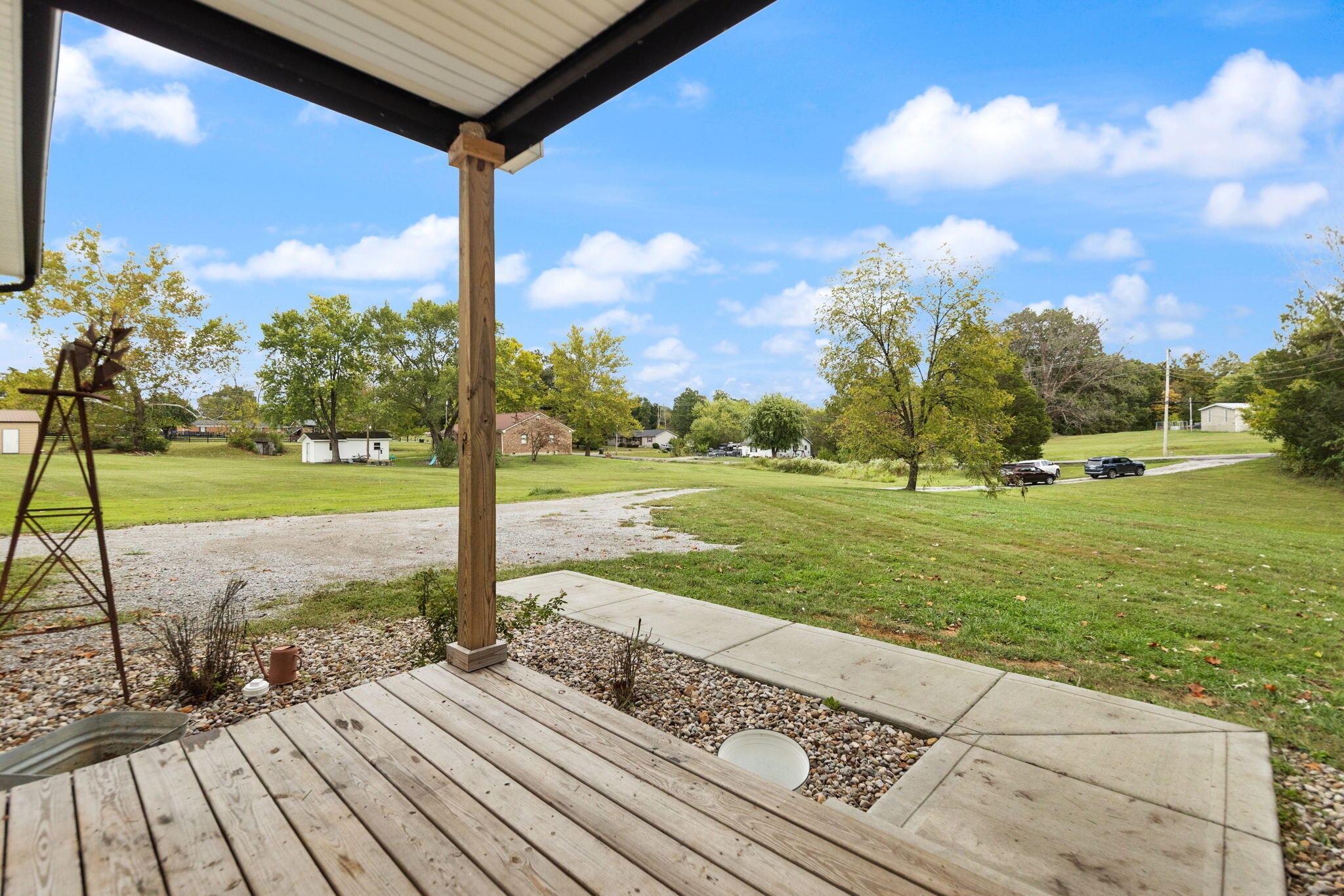 Waco, Kentucky 40385, United States, 2 Bedrooms Bedrooms, ,2 BathroomsBathrooms,Residential,Pending,216616