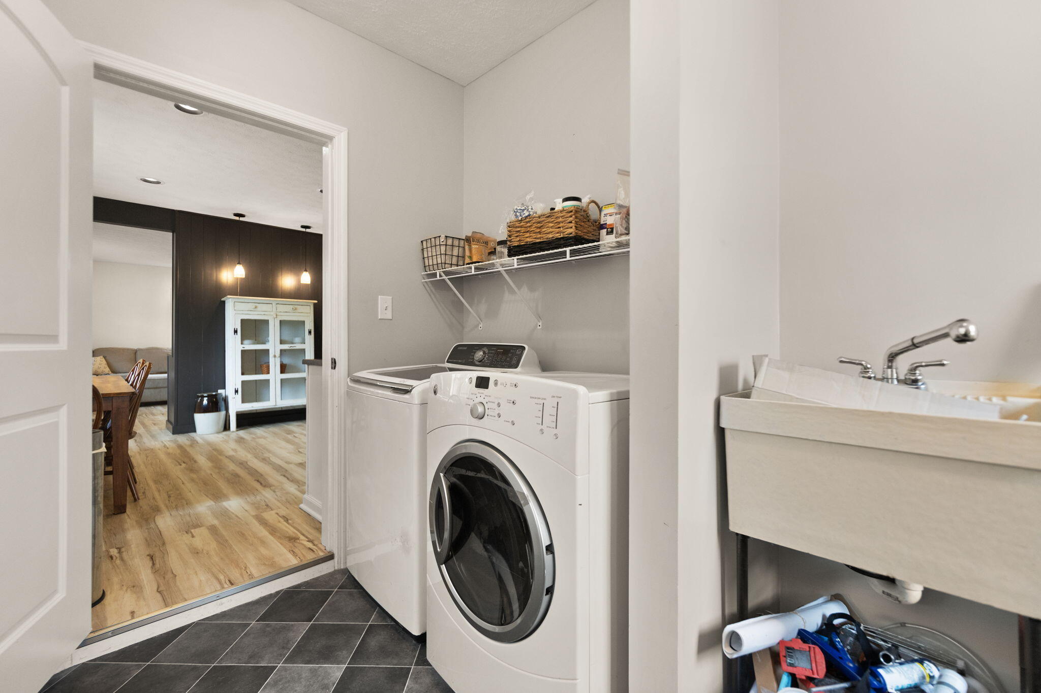 Waco, Kentucky 40385, United States, 2 Bedrooms Bedrooms, ,2 BathroomsBathrooms,Residential,Pending,216616