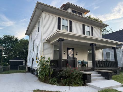 Photo of 350 Woodland Avenue, Richmond, KY 40475 (MLS # 25016822)