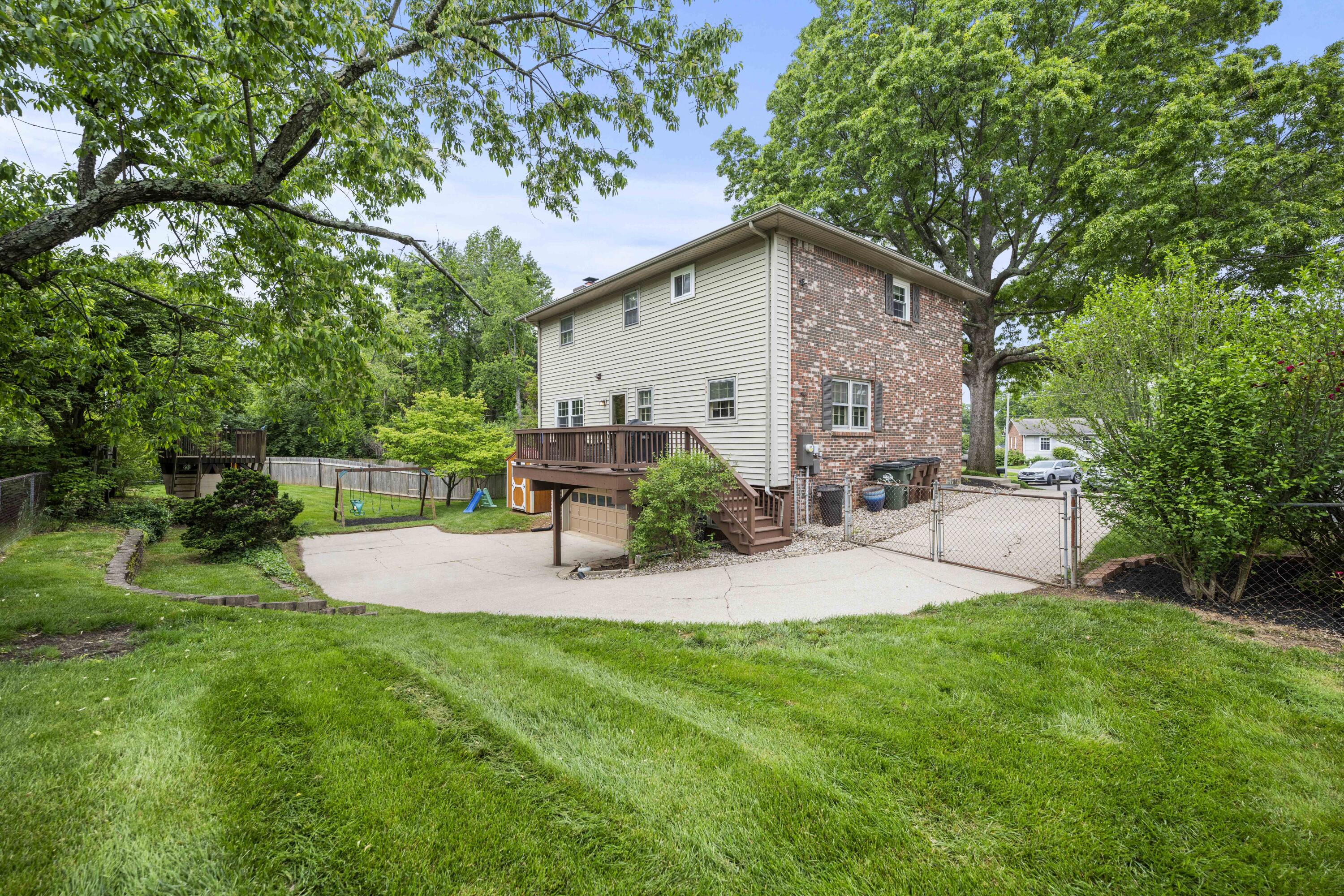 Lexington, Kentucky 40503, United States, 4 Bedrooms Bedrooms, ,3 BathroomsBathrooms,Residential,Active,131001