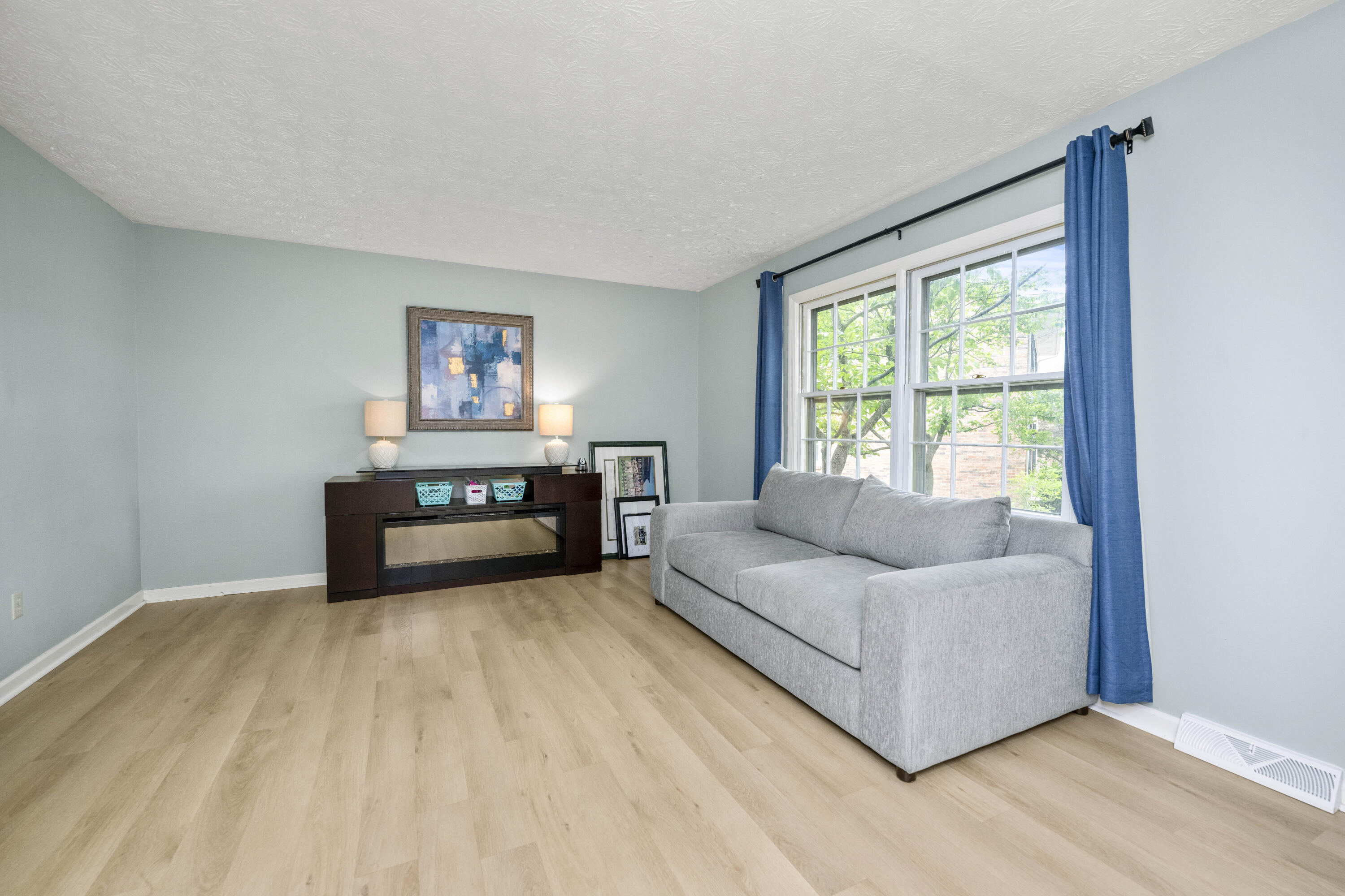 Lexington, Kentucky 40503, United States, 4 Bedrooms Bedrooms, ,3 BathroomsBathrooms,Residential,Active,131001