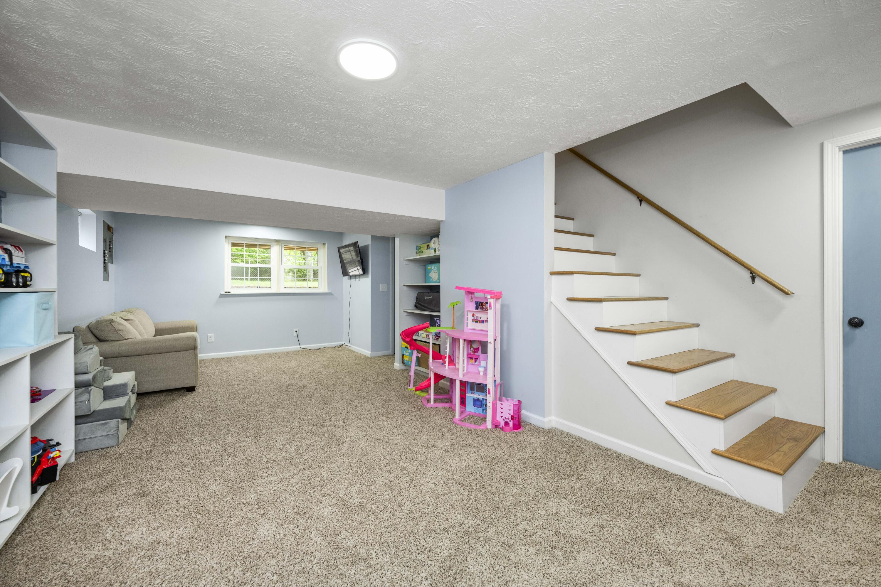 Lexington, Kentucky 40503, United States, 4 Bedrooms Bedrooms, ,3 BathroomsBathrooms,Residential,Active,131001