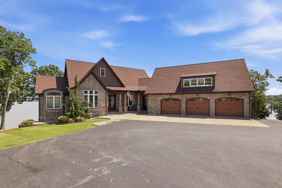 749 Dock Drive