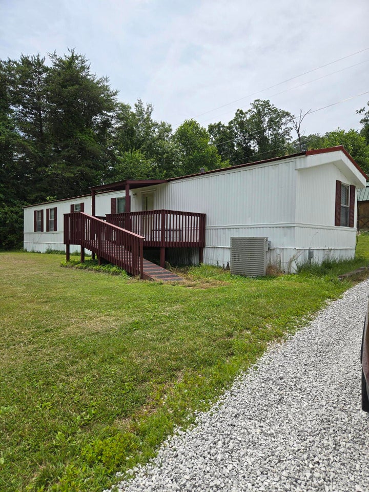 Photo 1 of 29 — 2174 Lambert Road, Berea, KY 40403
