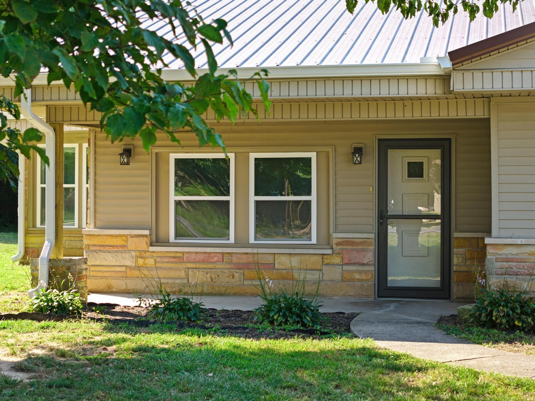 1564 U.S. 60 - Photo 3