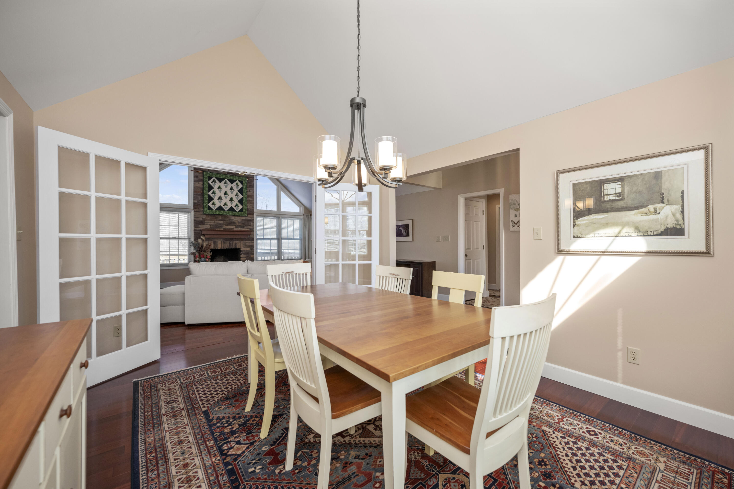 Richmond, Kentucky 40475, United States, 4 Bedrooms Bedrooms, ,3 BathroomsBathrooms,Residential,Contingent,2771