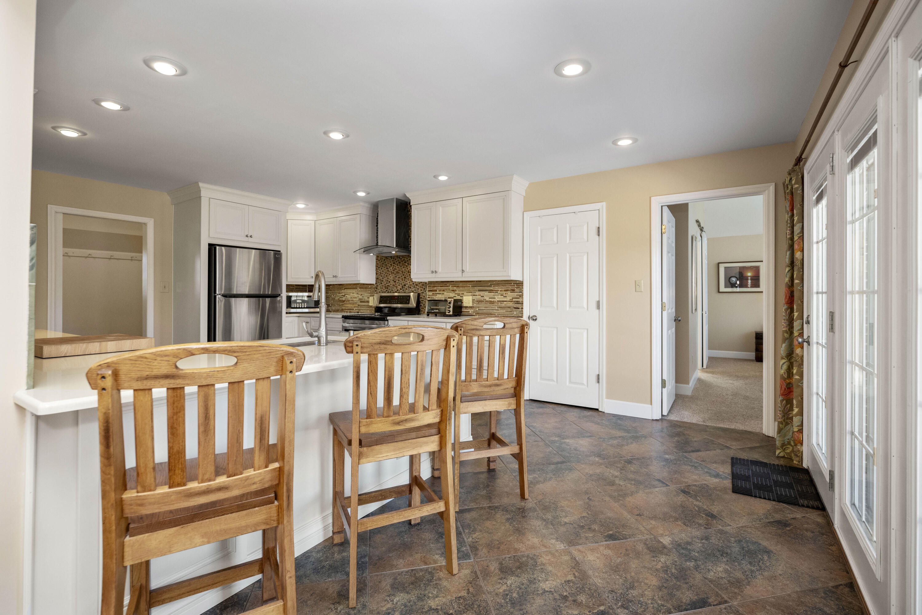 Richmond, Kentucky 40475, United States, 4 Bedrooms Bedrooms, ,3 BathroomsBathrooms,Residential,Contingent,2771