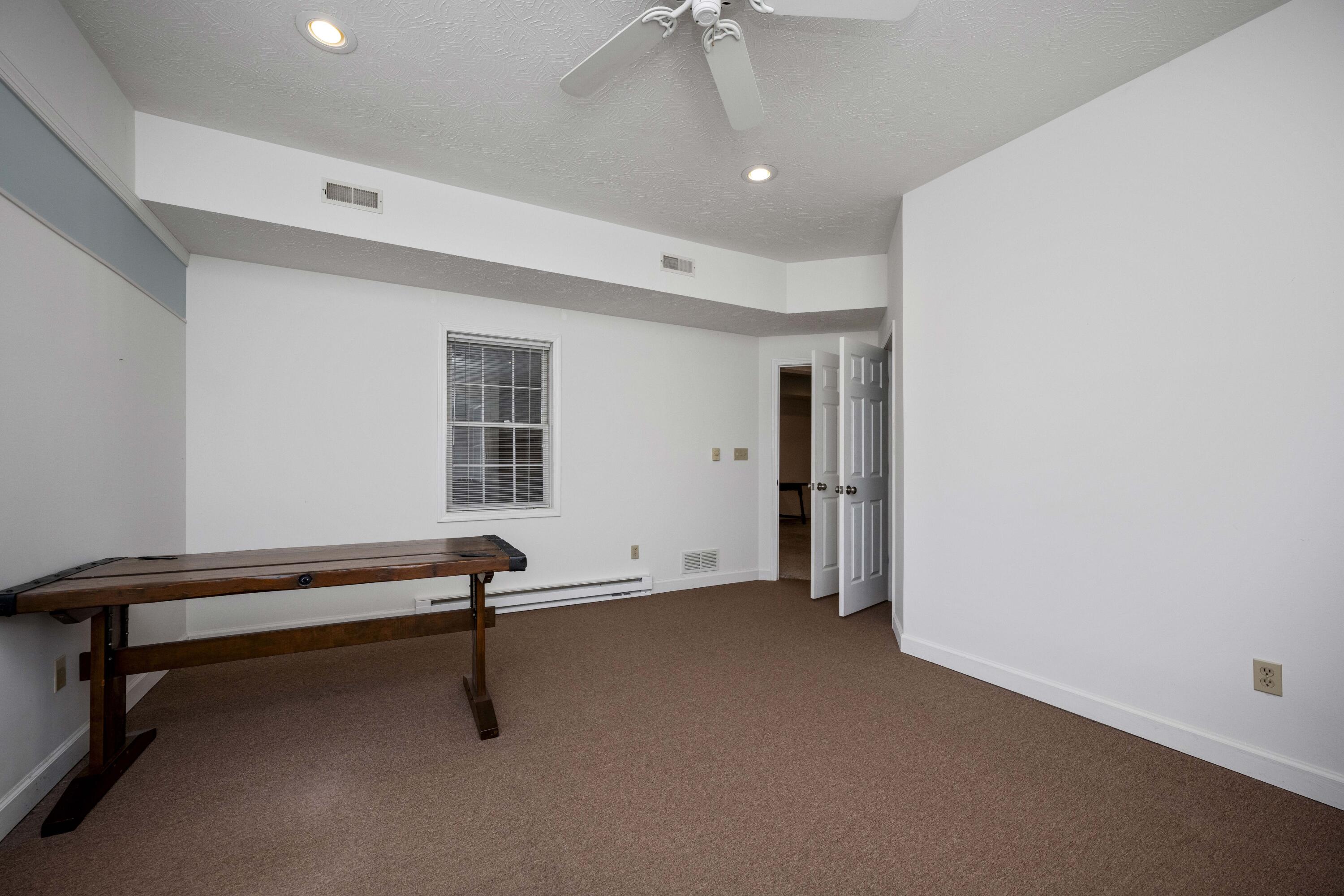 Richmond, Kentucky 40475, United States, 4 Bedrooms Bedrooms, ,3 BathroomsBathrooms,Residential,Contingent,2771