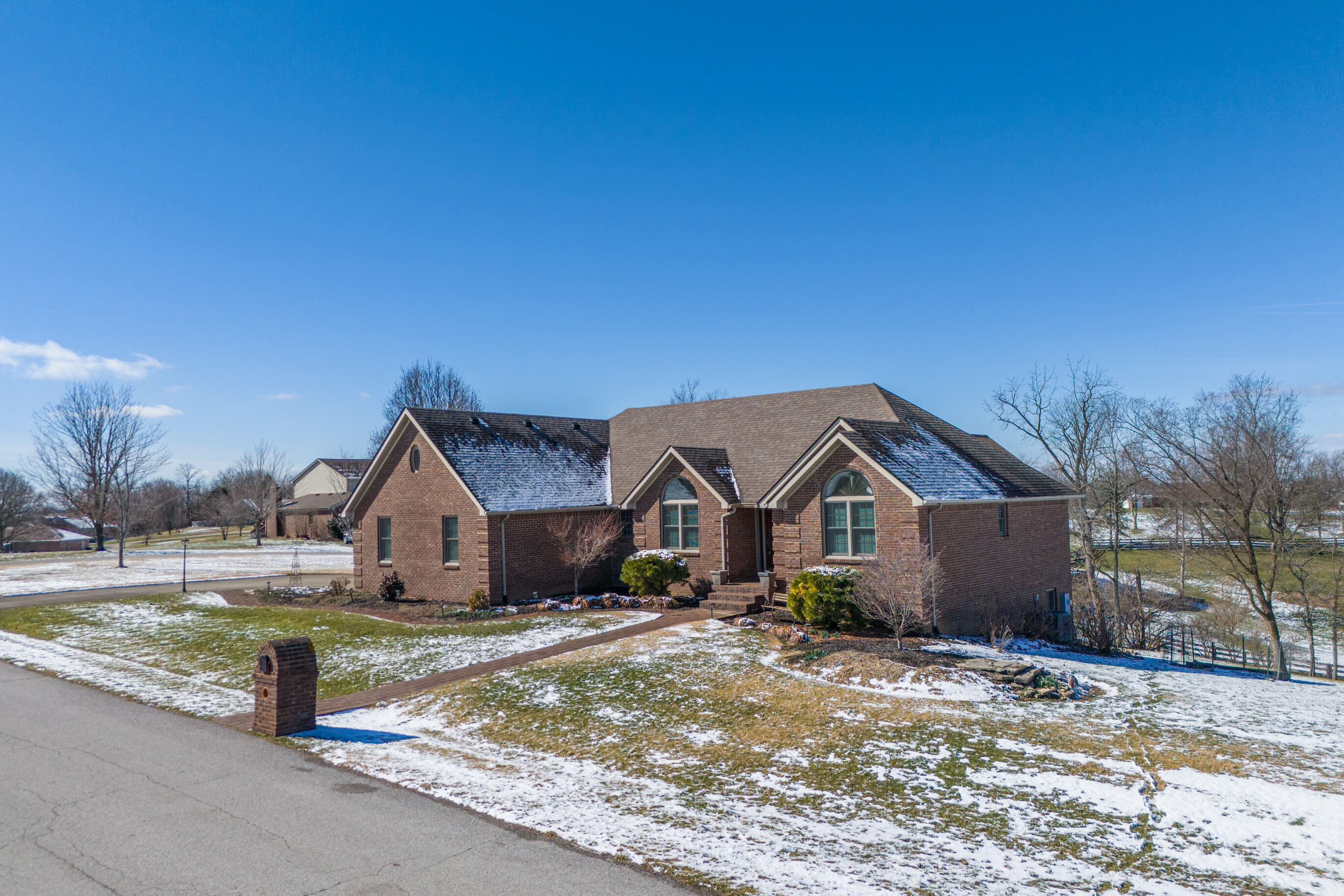 Richmond, Kentucky 40475, United States, 4 Bedrooms Bedrooms, ,3 BathroomsBathrooms,Residential,Contingent,2771